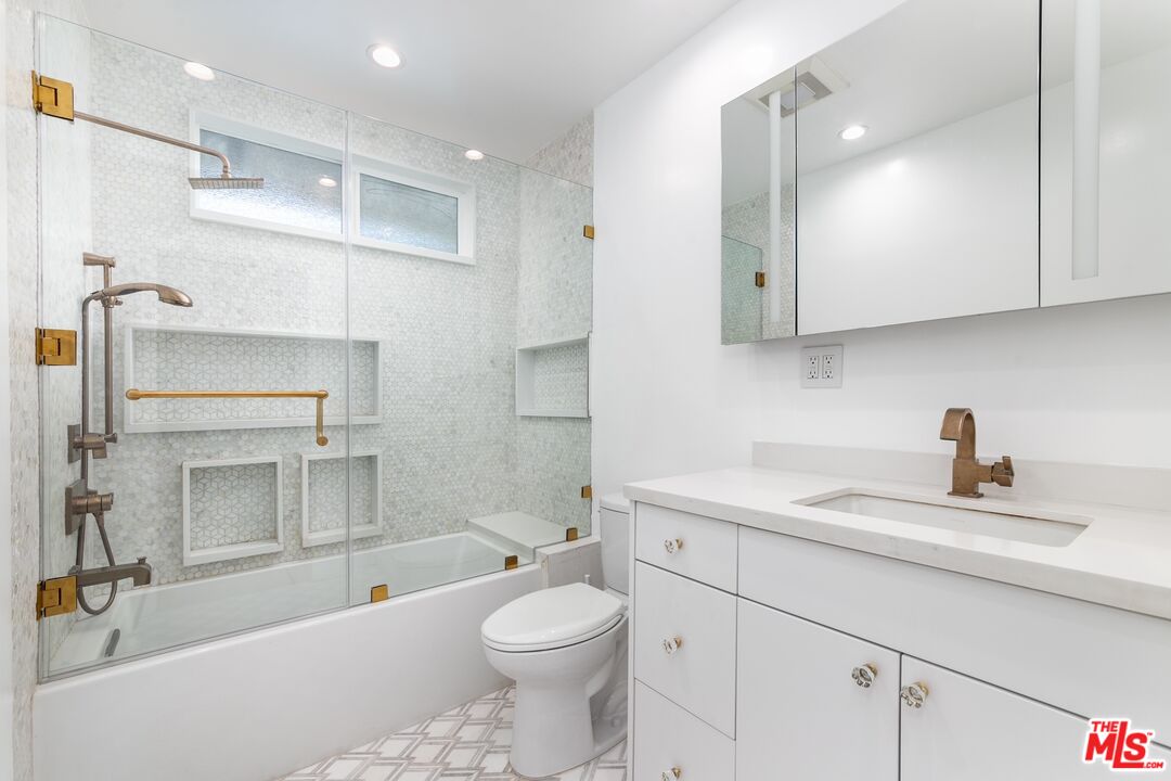 12042 Sylvester St Unit: 42