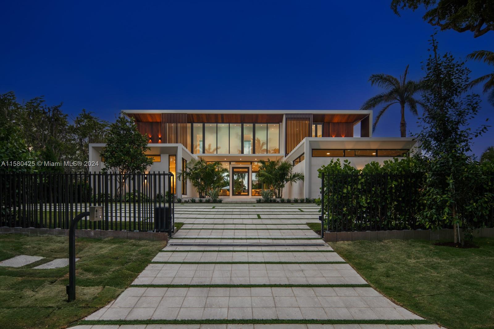 2700 Sunset Dr