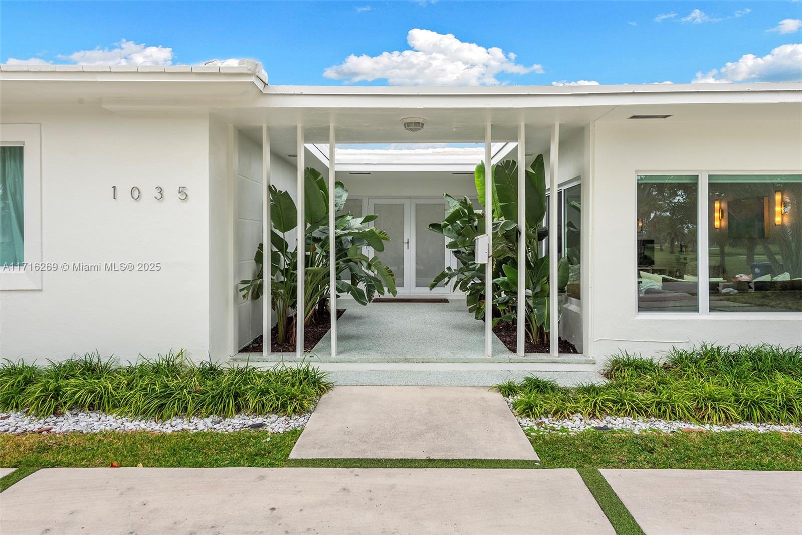 1035 Fairway Dr