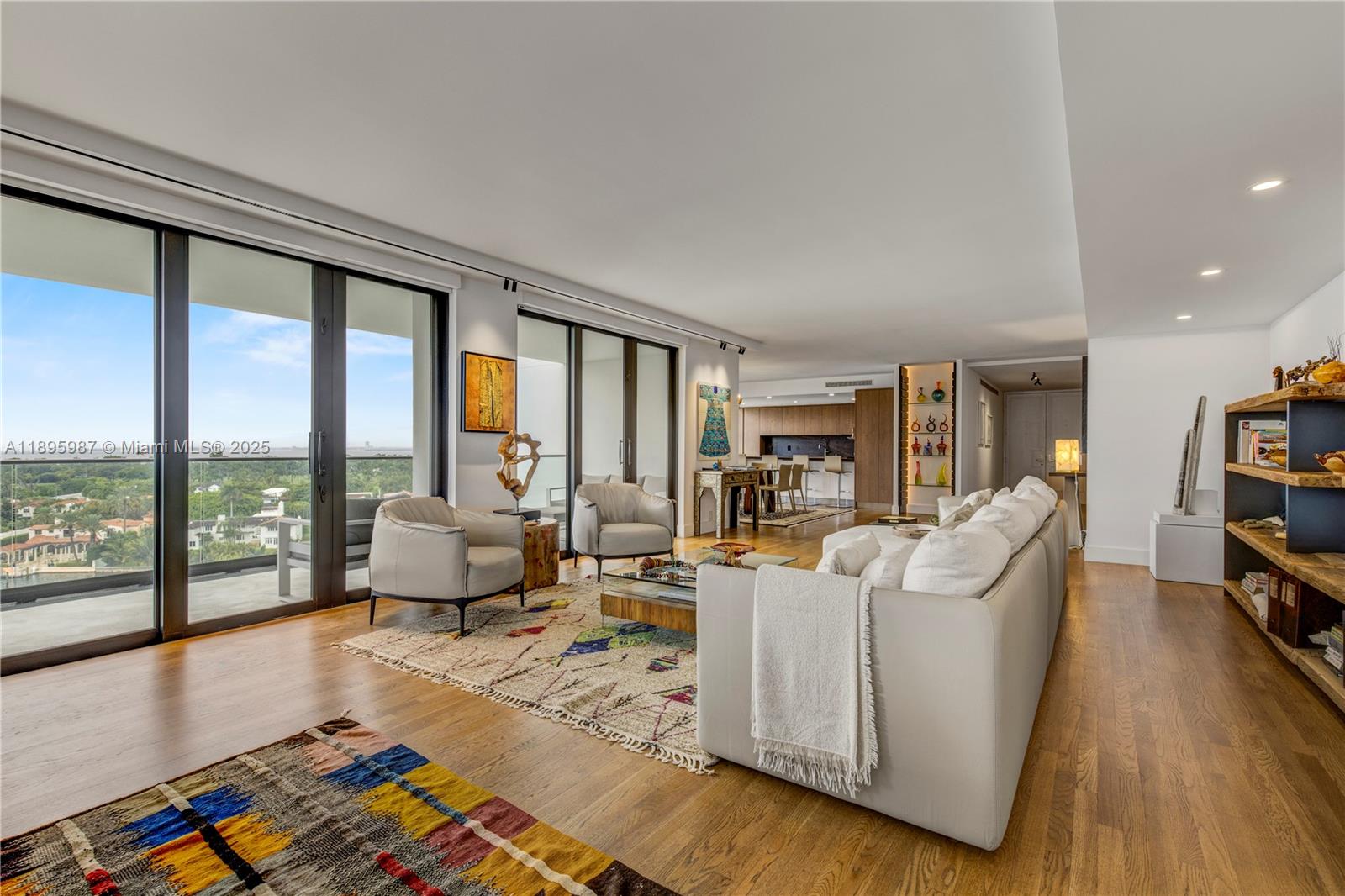 5500 Collins Ave # 1104