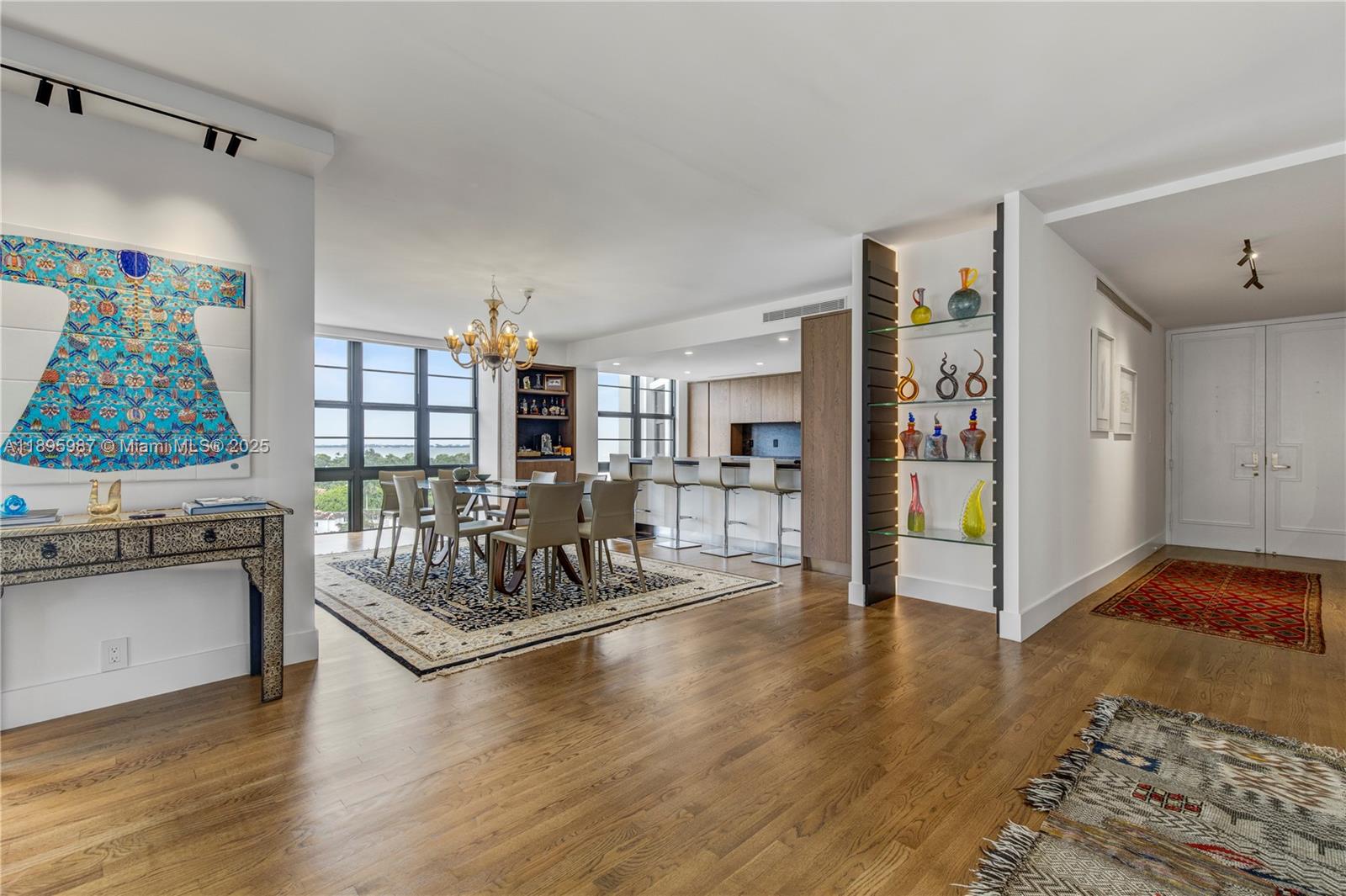 5500 Collins Ave # 1104