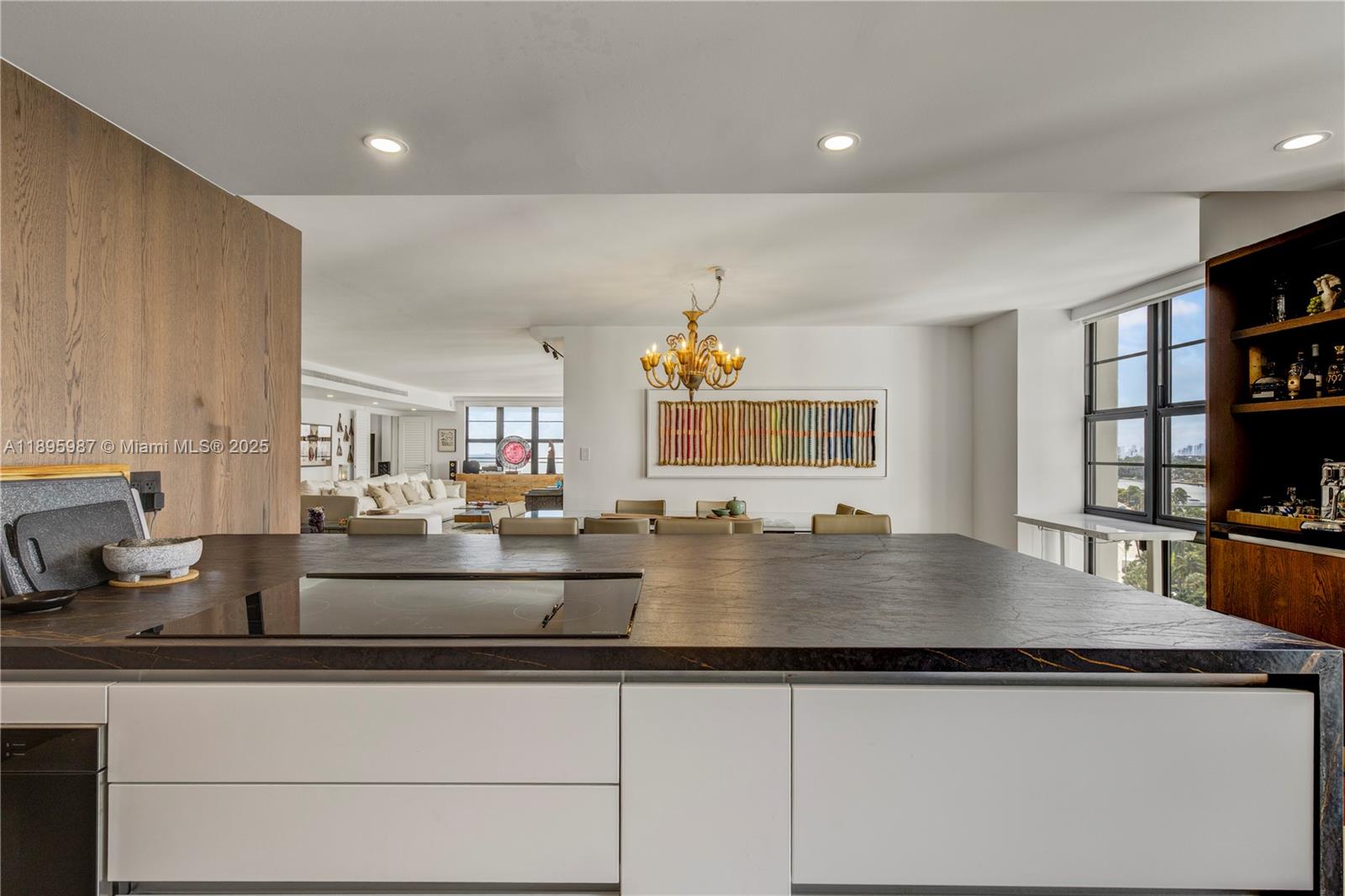 5500 Collins Ave # 1104