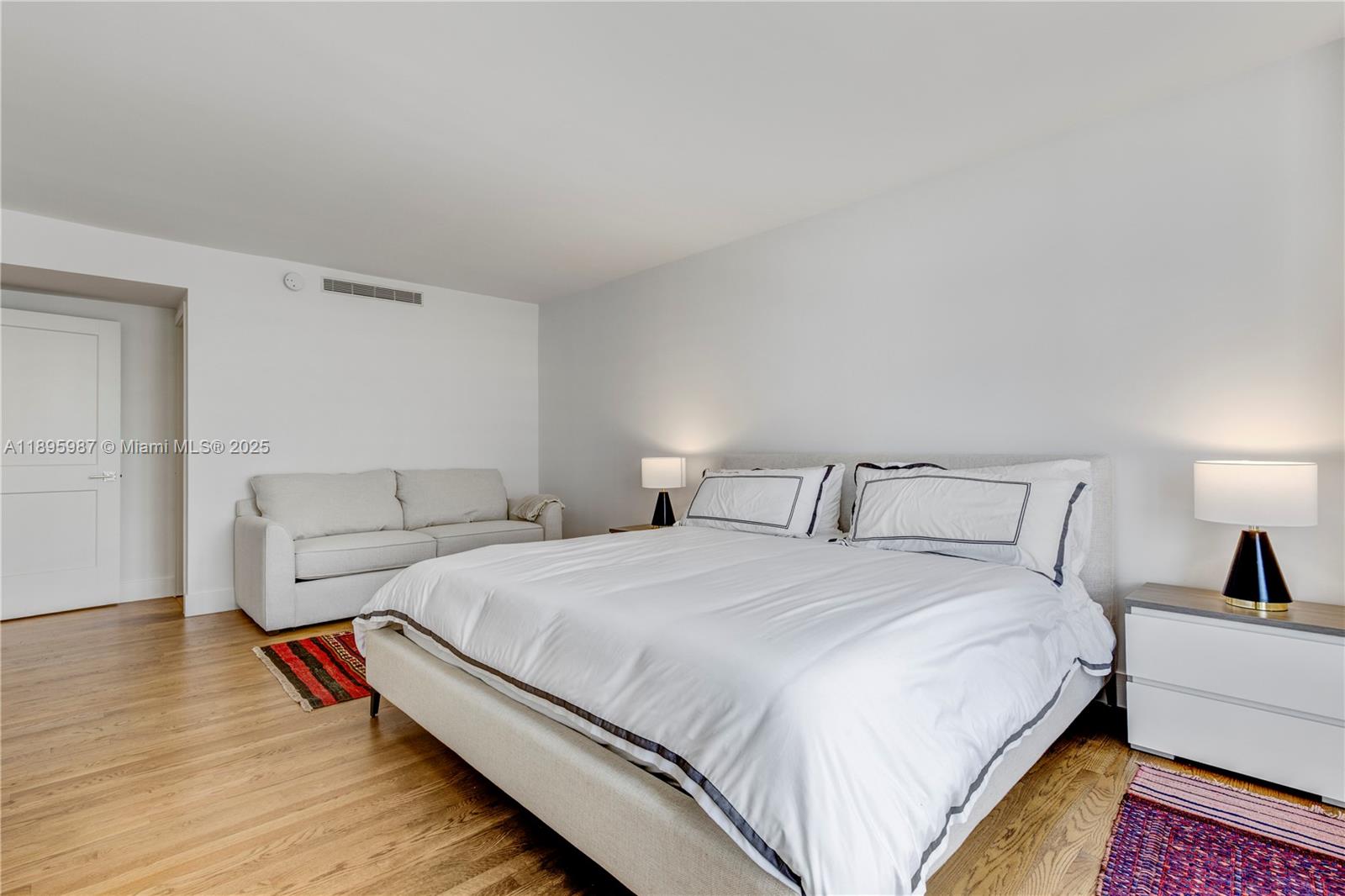 5500 Collins Ave # 1104
