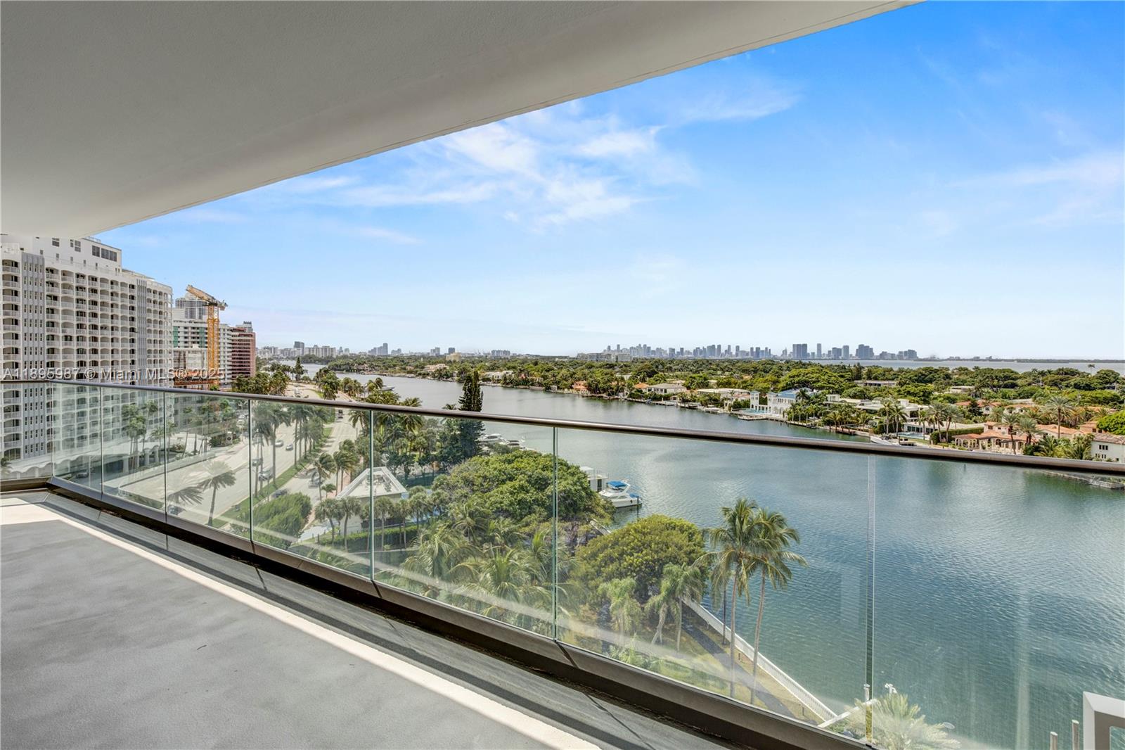 5500 Collins Ave # 1104