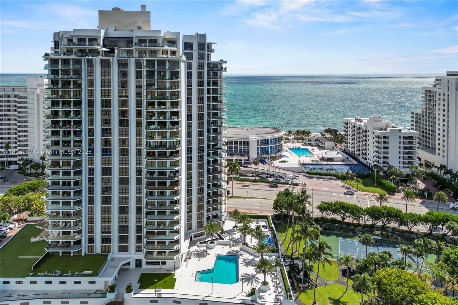 5500 Collins Ave # 1104