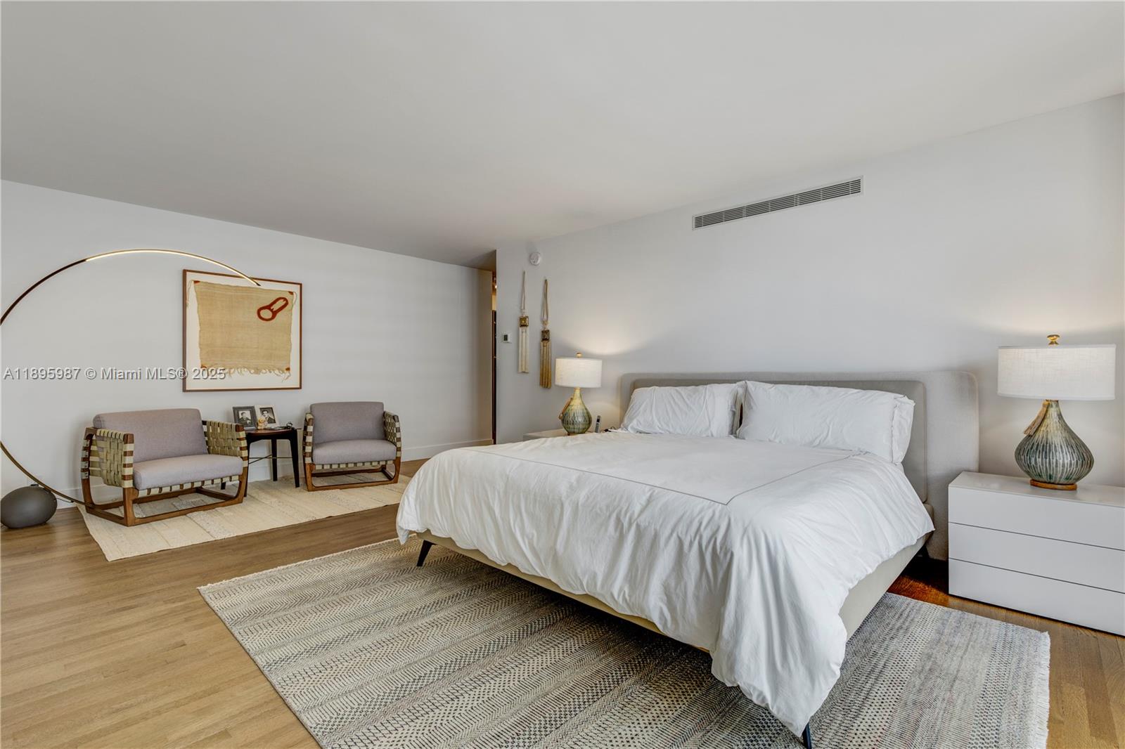 5500 Collins Ave # 1104
