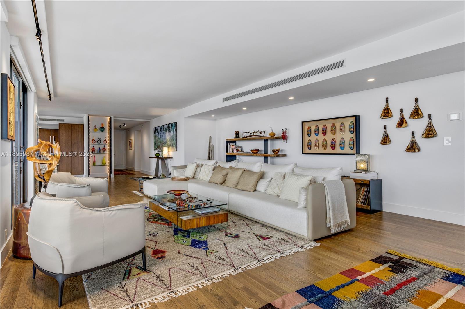 5500 Collins Ave # 1104