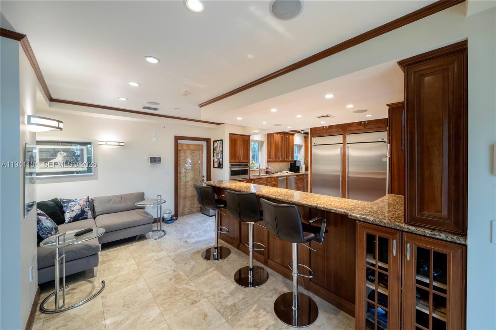 6465 Pine Tree Drive Cir