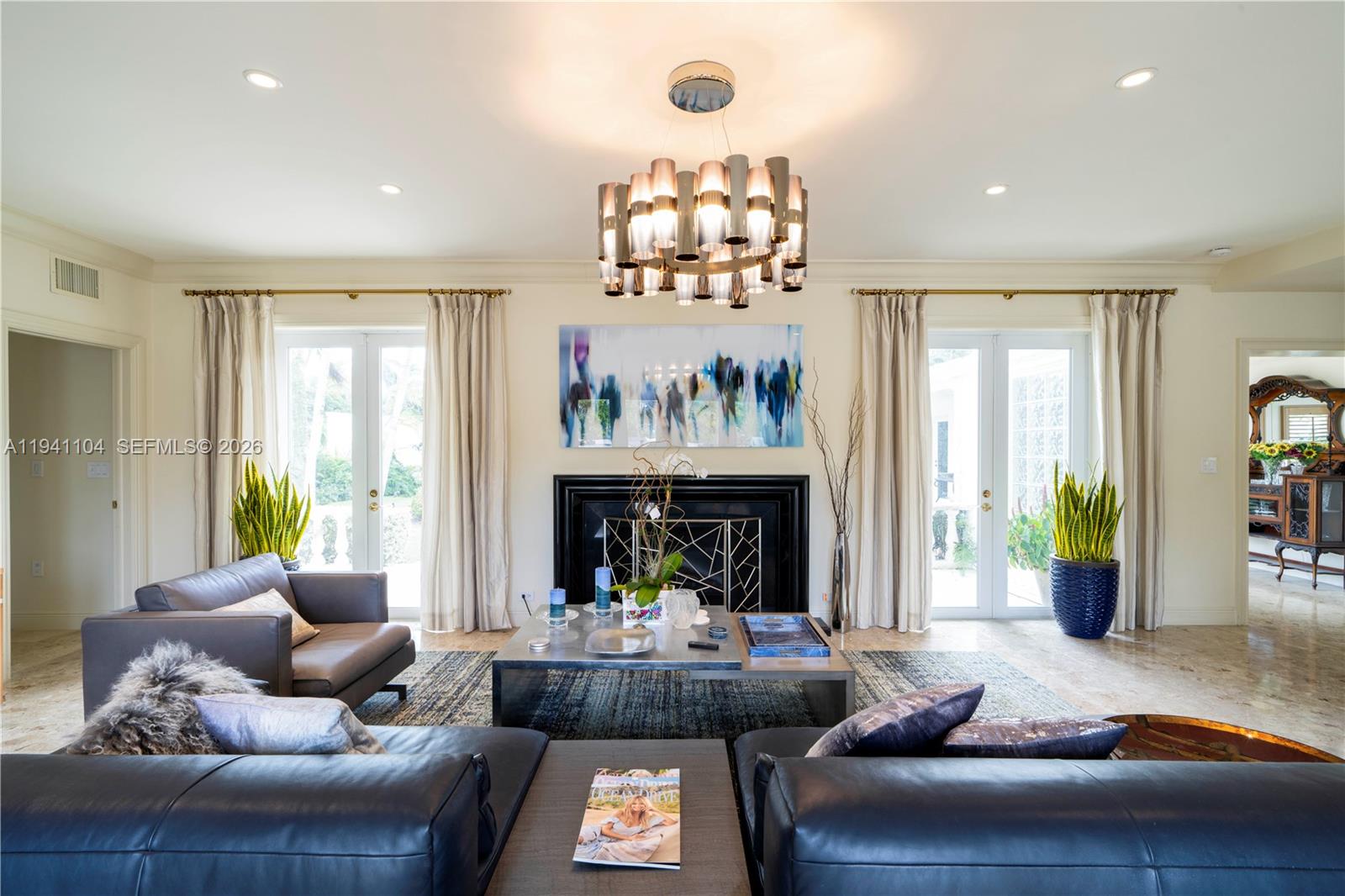 6465 Pine Tree Drive Cir