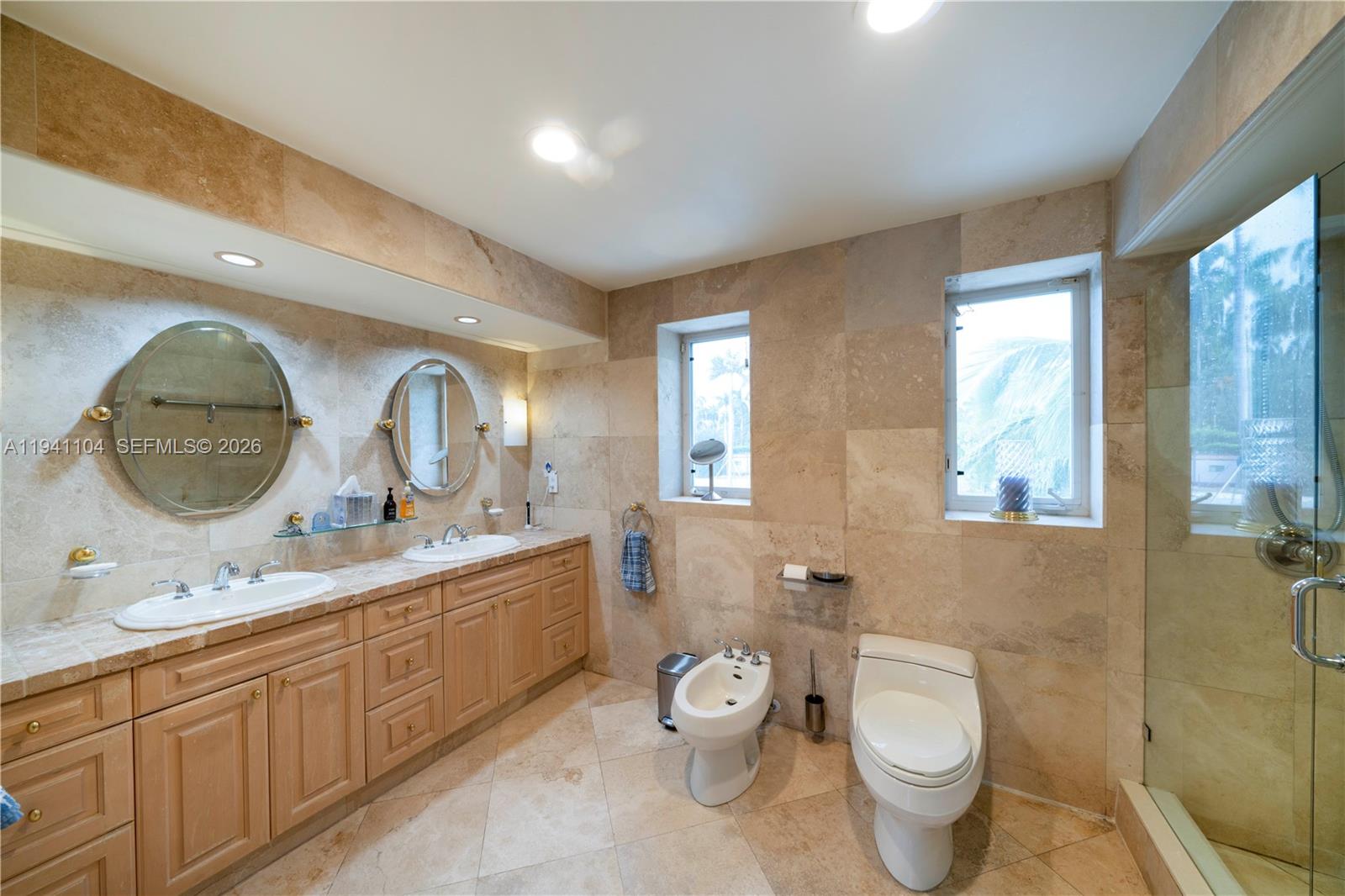6465 Pine Tree Drive Cir