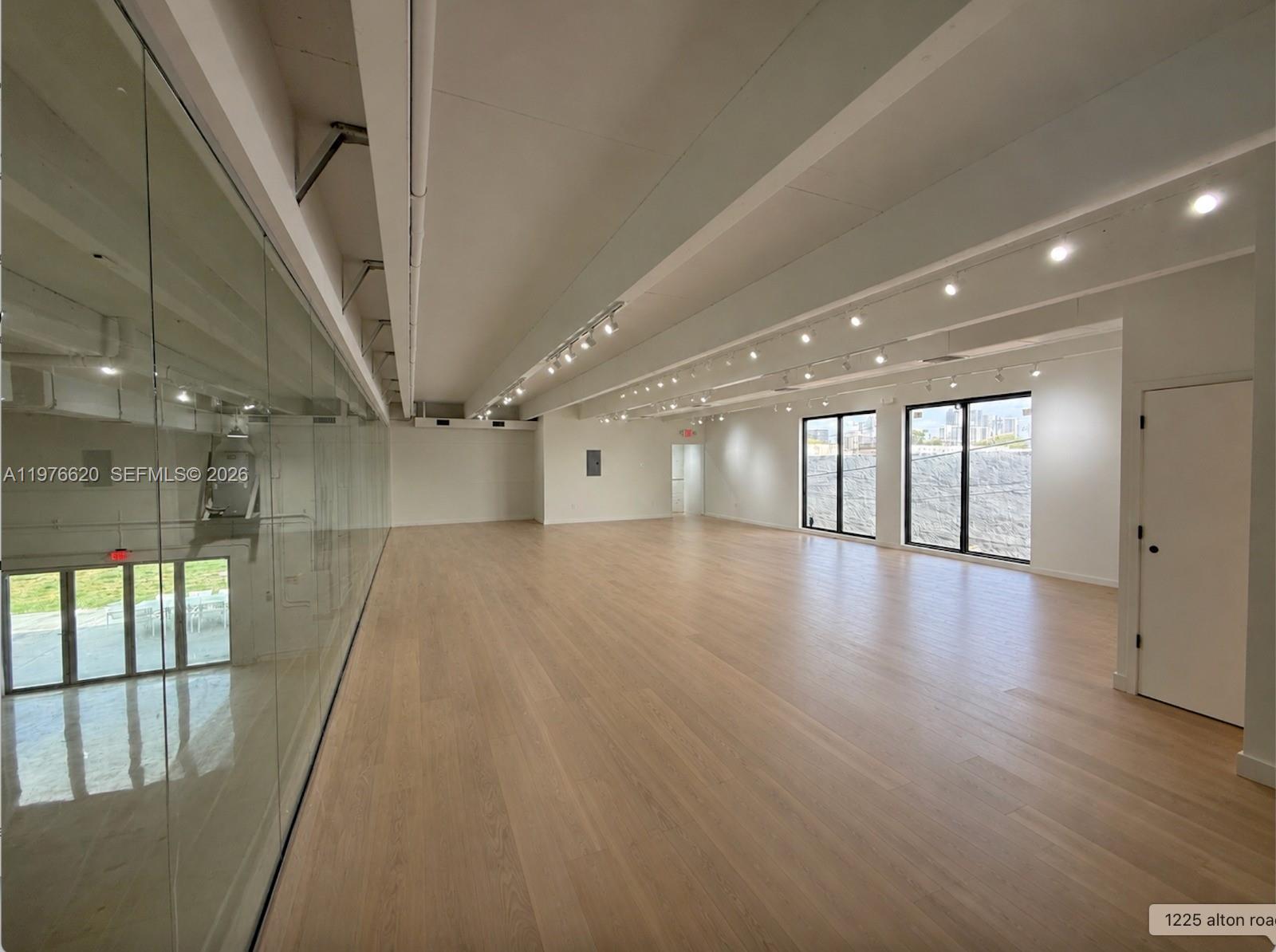 550 NW 29th St