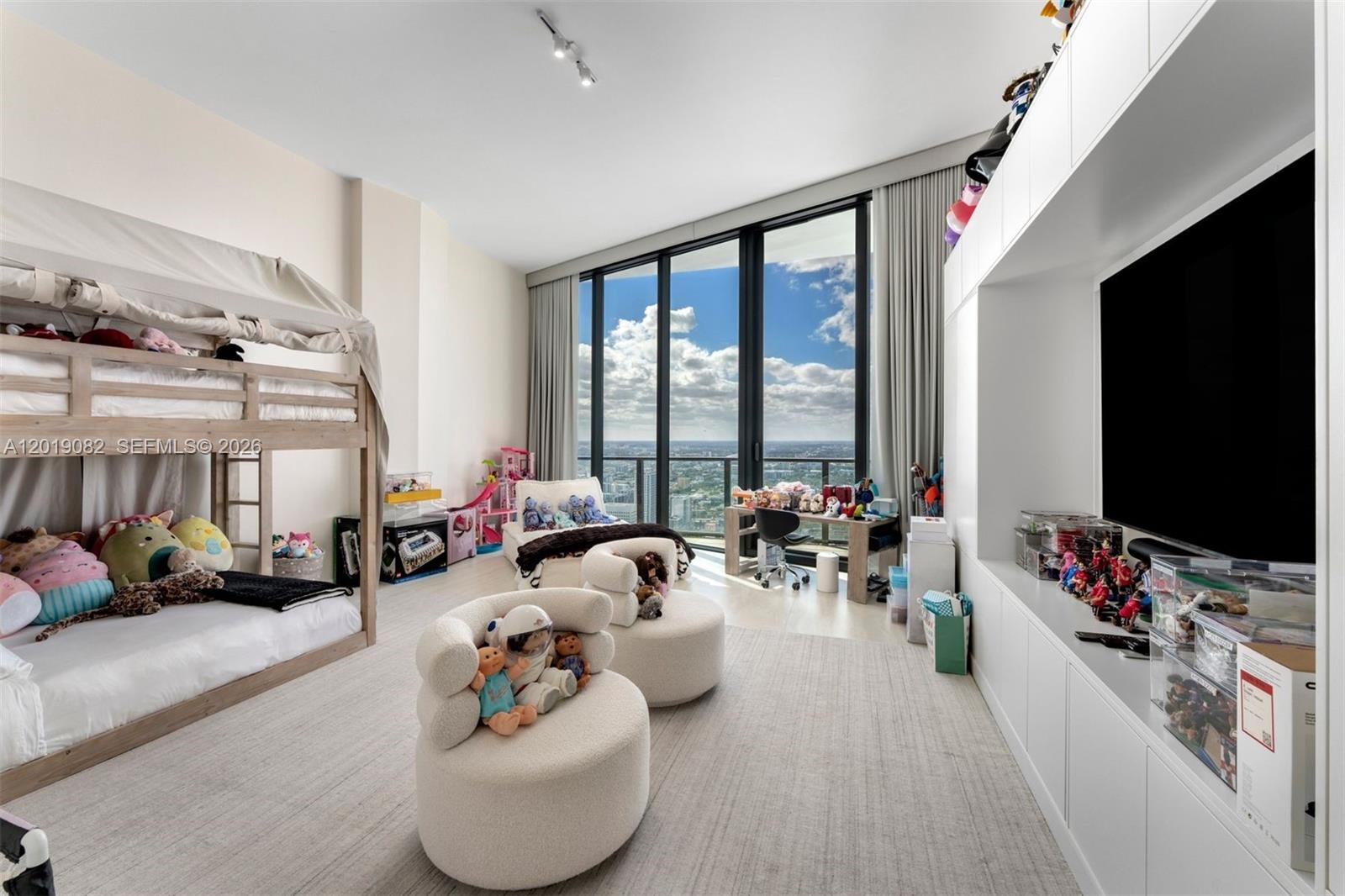 1000 Biscayne Blvd # 5101