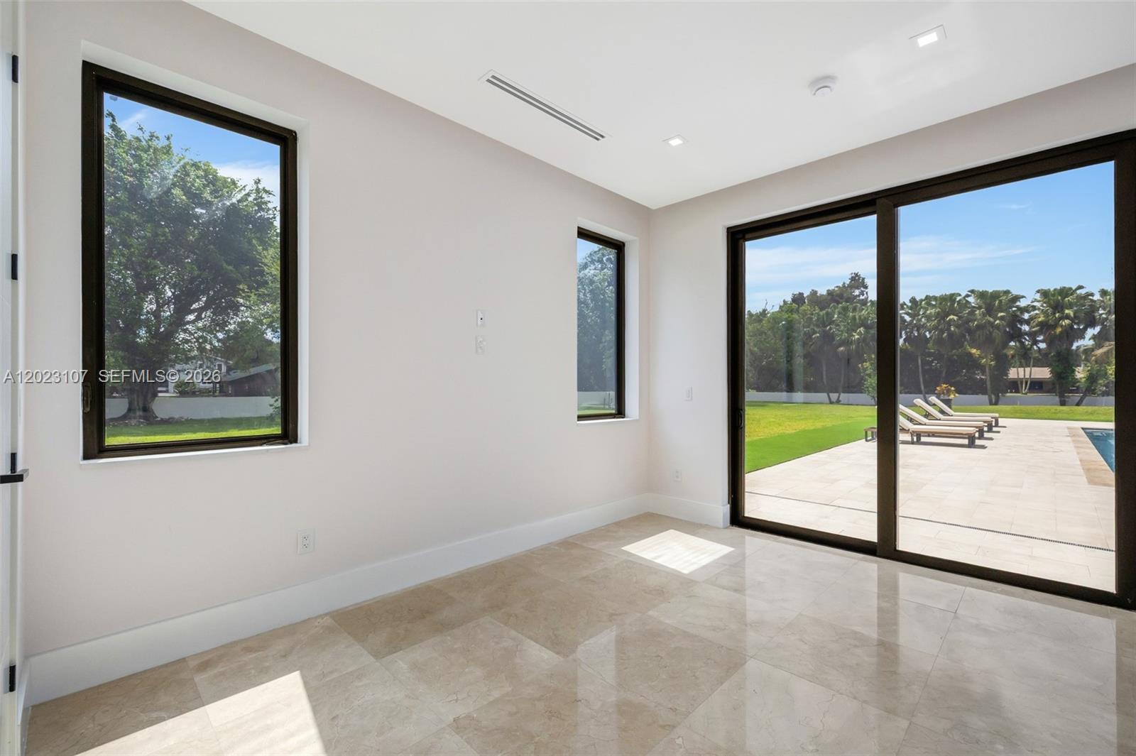 3611 NW 100th Ave