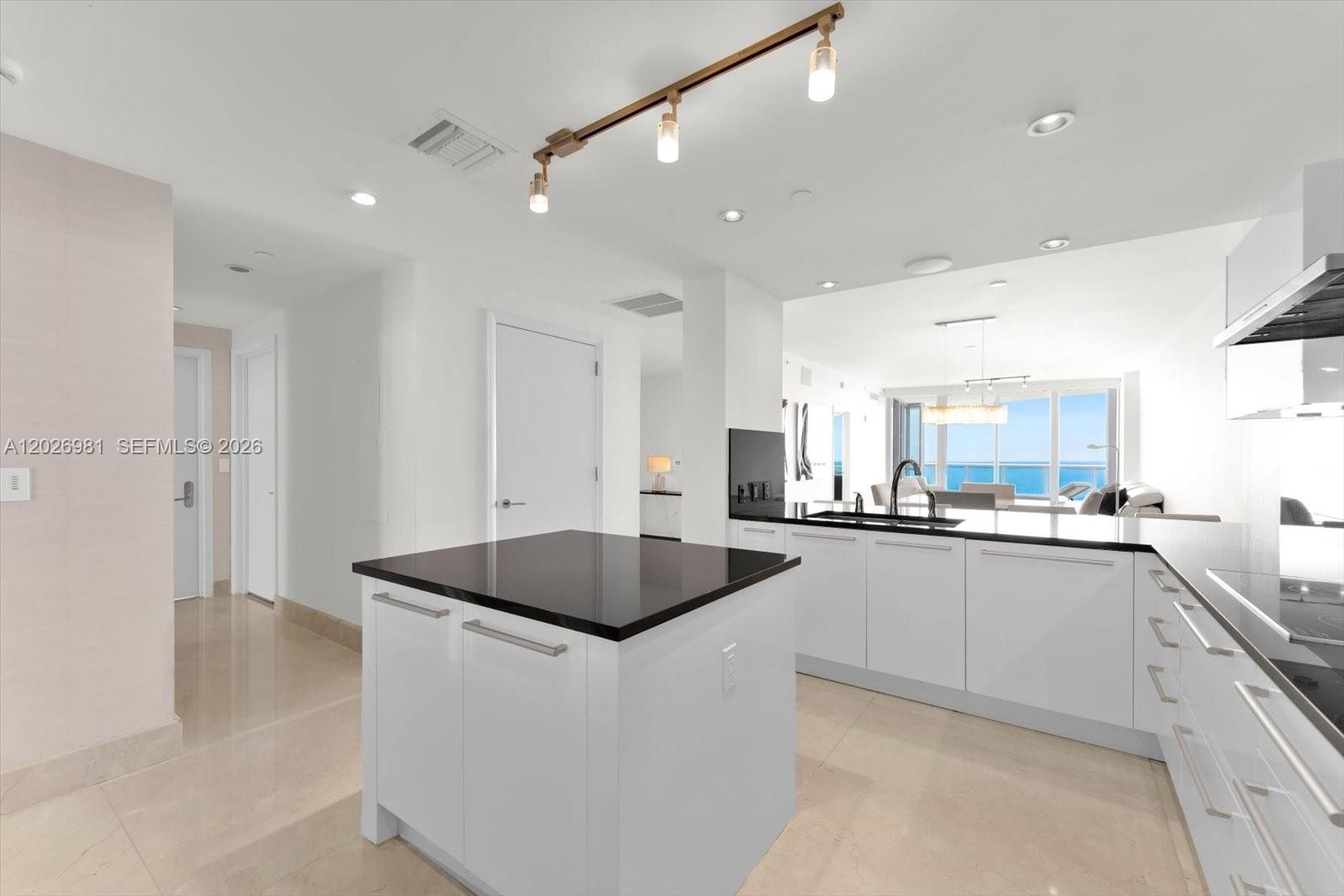 17121 Collins Ave # 3905