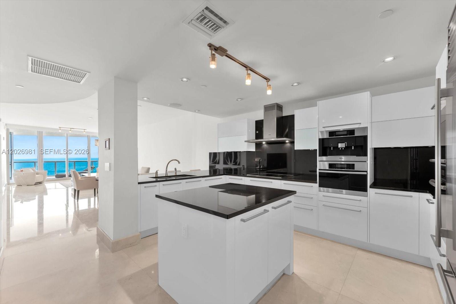 17121 Collins Ave # 3905