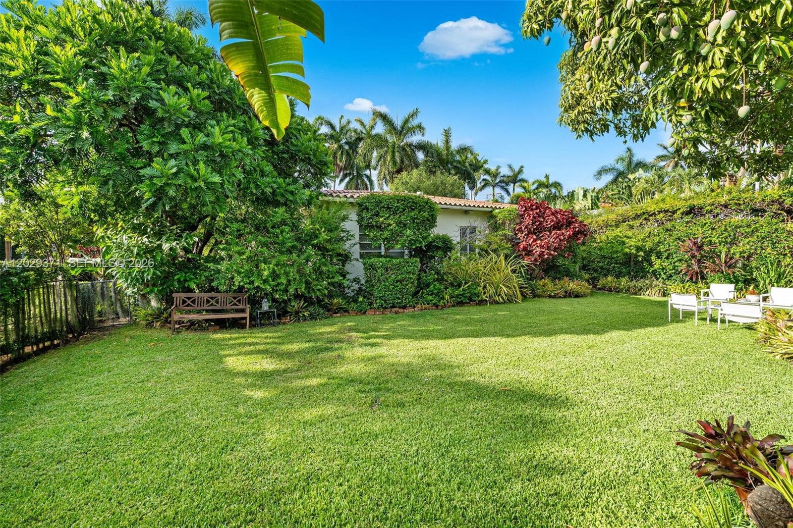 455 W Dilido Dr