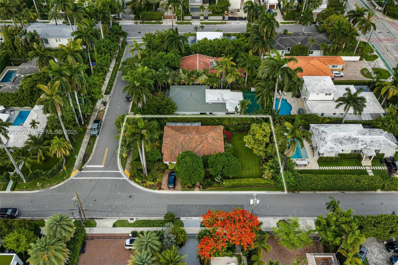 455 W Dilido Dr