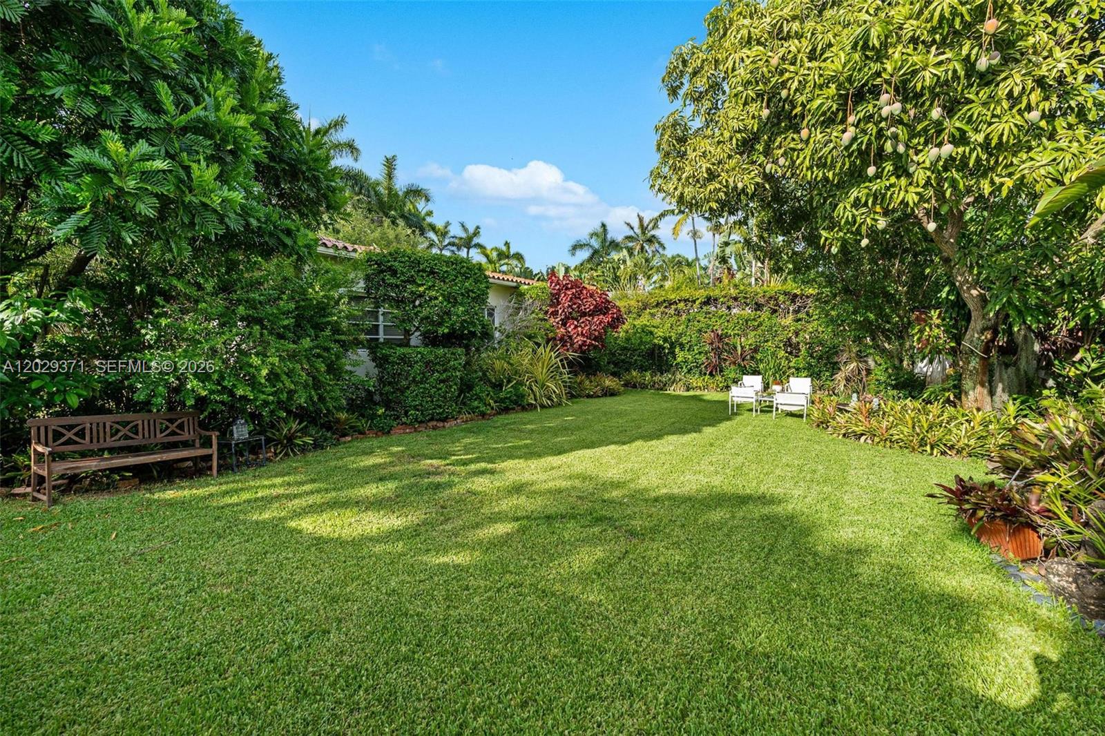 455 W Dilido Dr