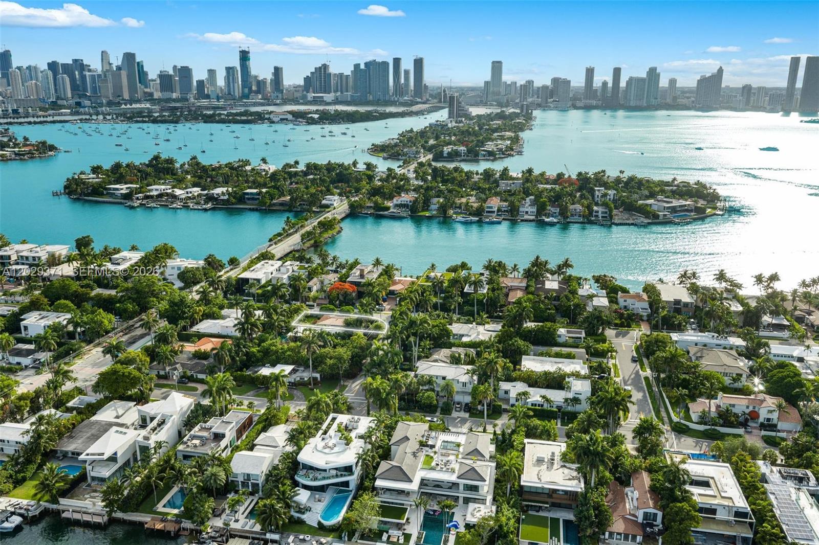 455 W Dilido Dr