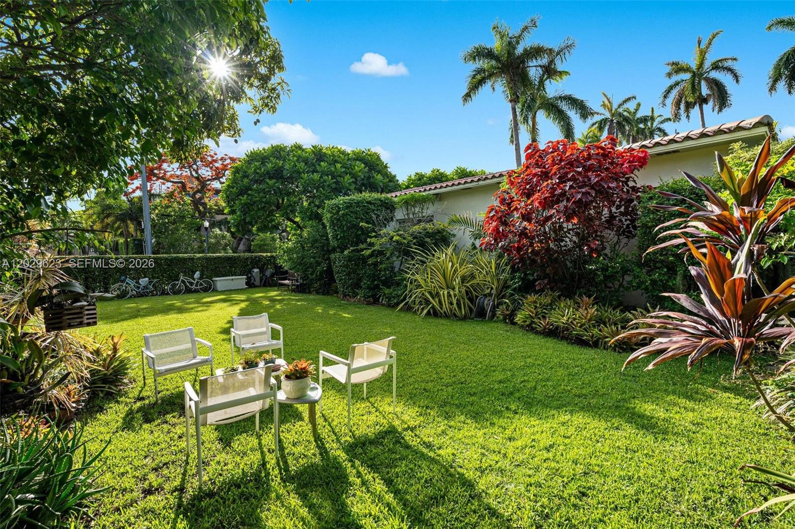 455 W Dilido Dr