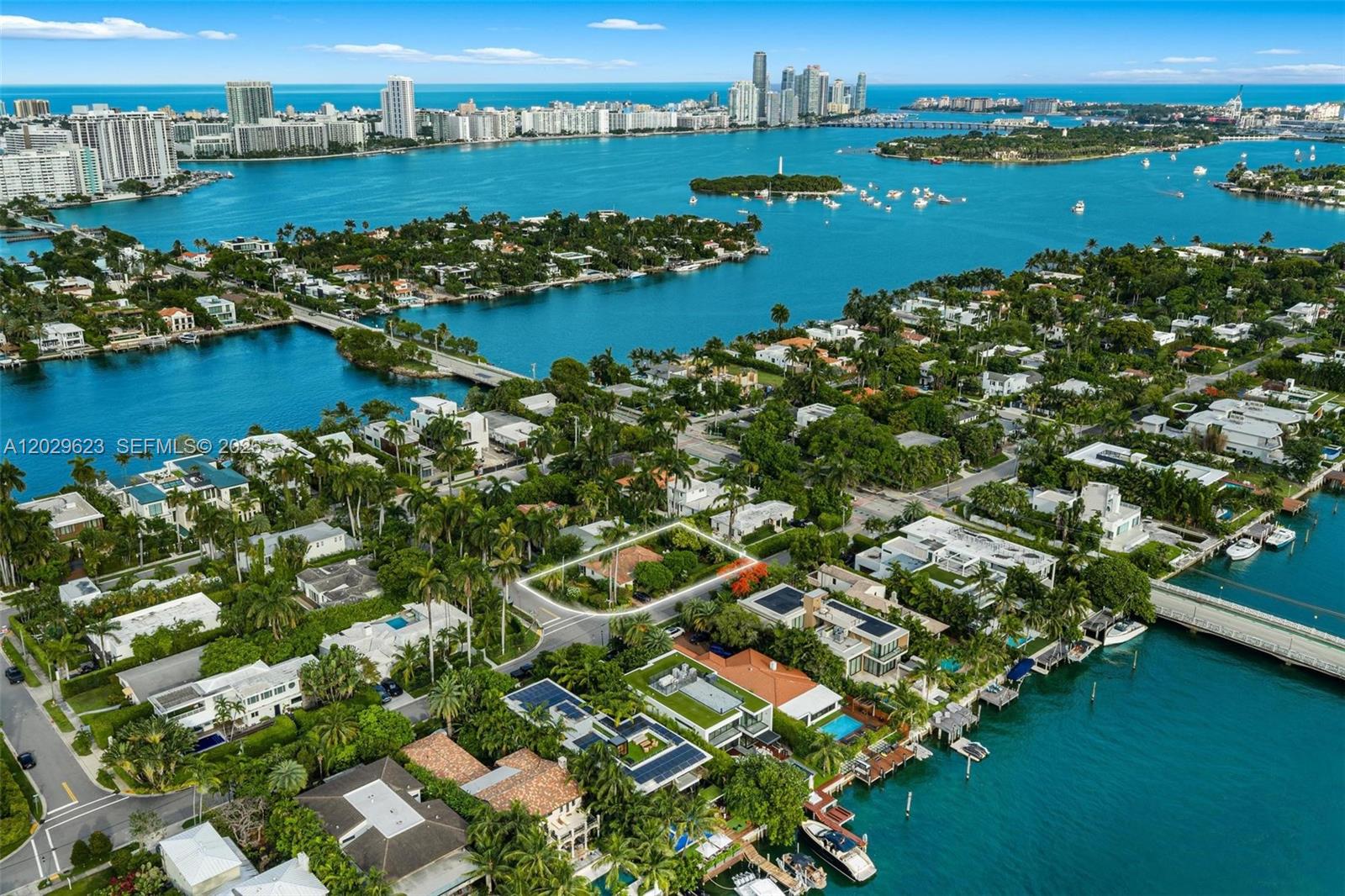 455 W Dilido Dr