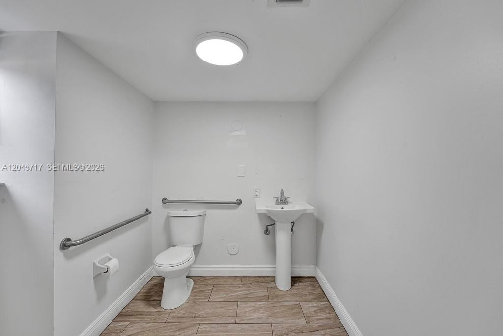 1225 Alton Rd