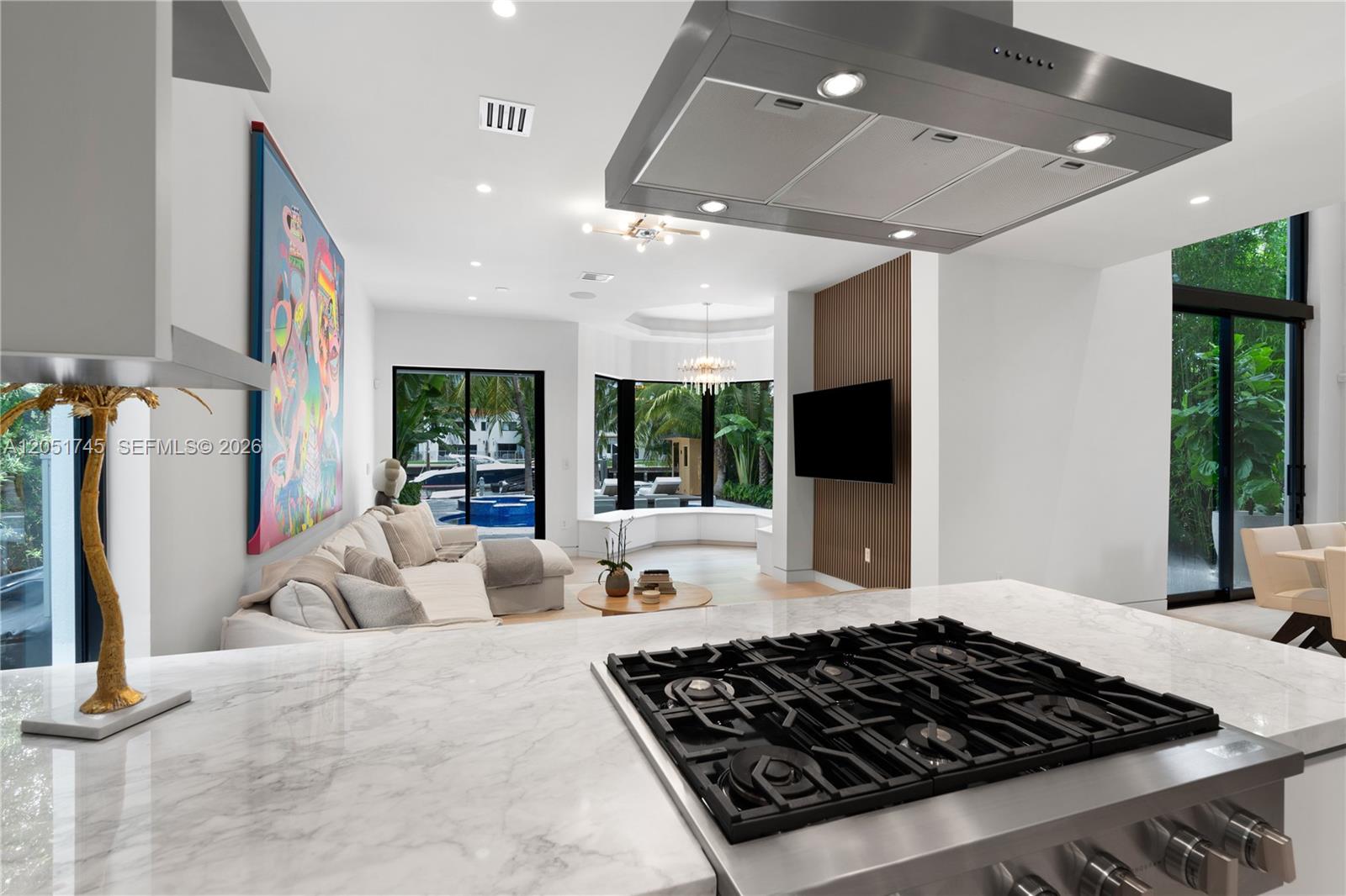 4442 Prairie Ave