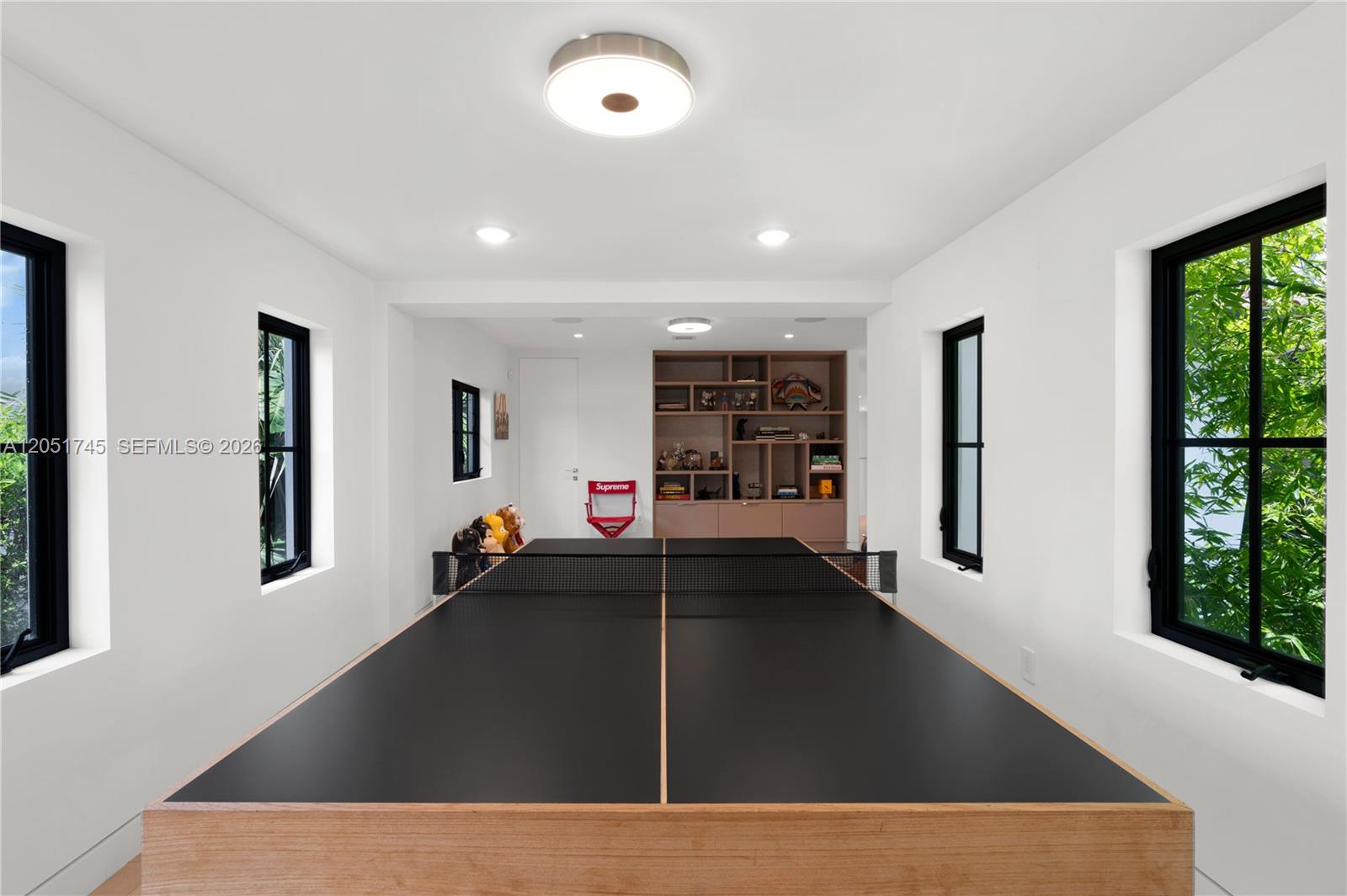 4442 Prairie Ave