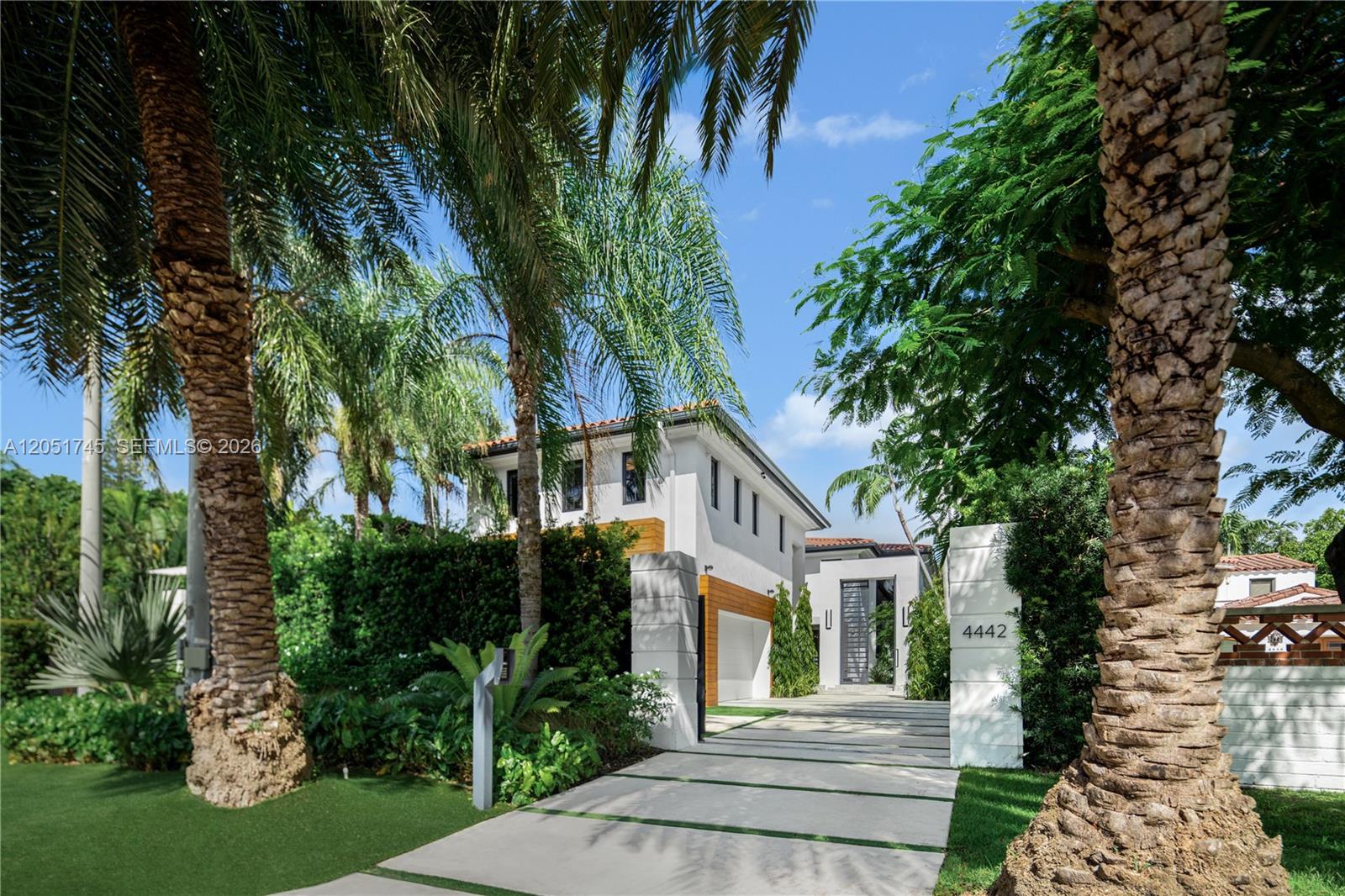 4442 Prairie Ave