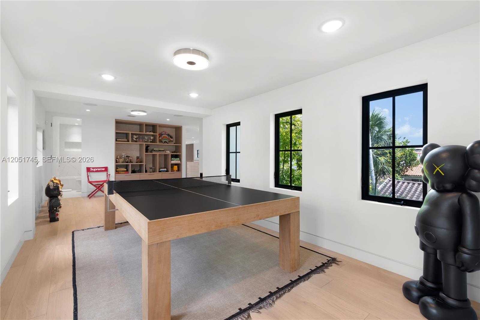 4442 Prairie Ave