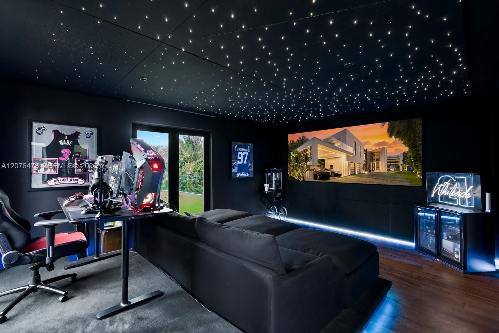 528 Lakeview Ct