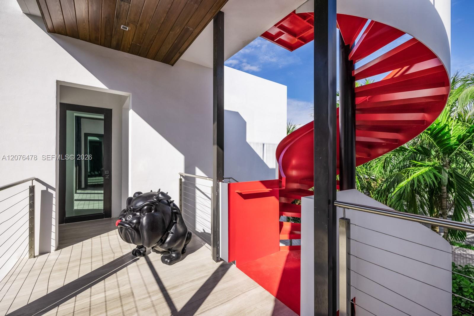 528 Lakeview Ct