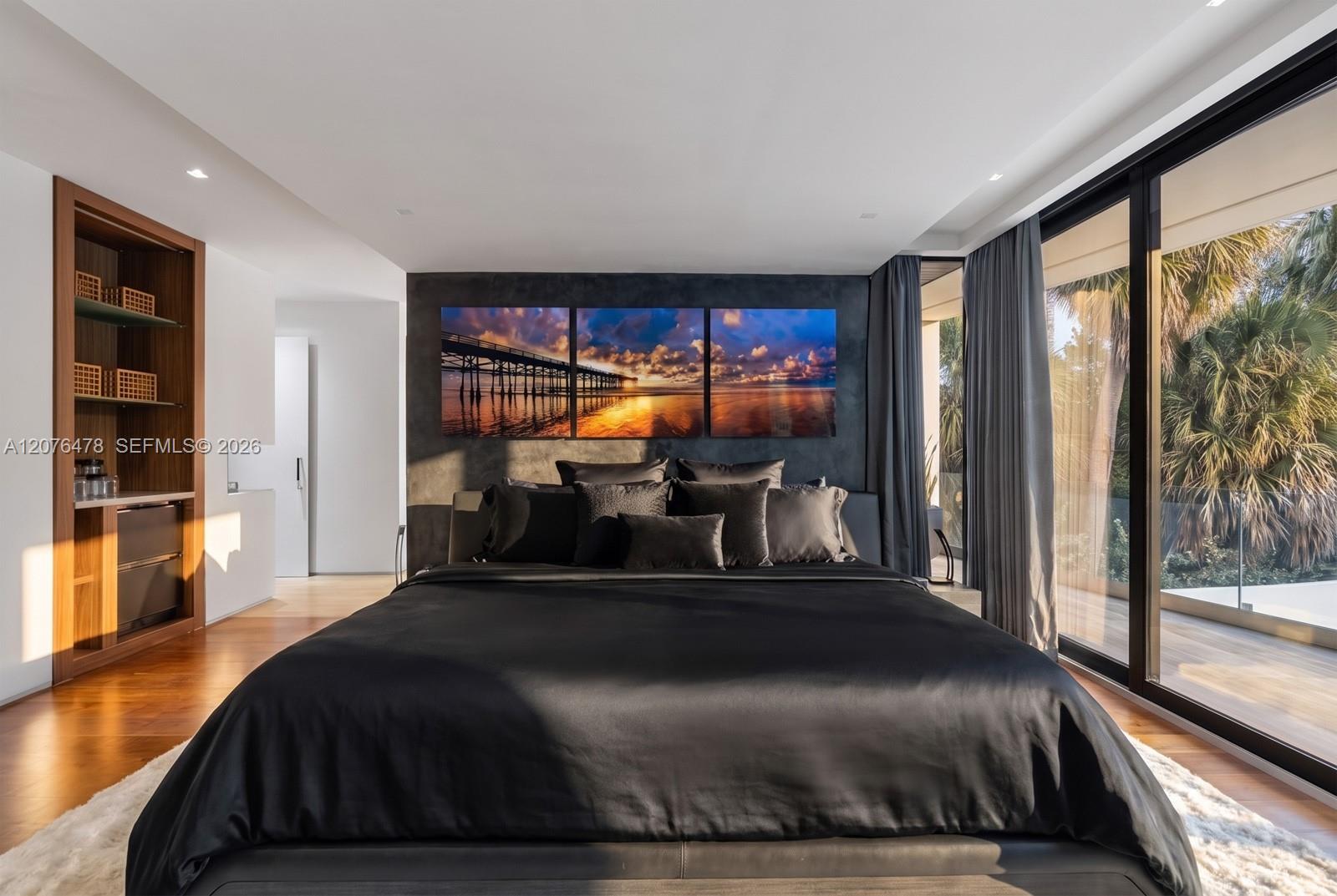 528 Lakeview Ct