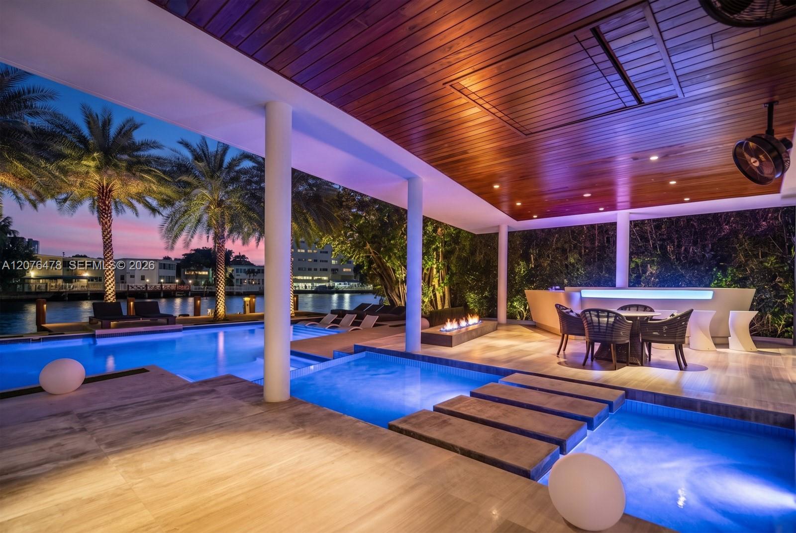 528 Lakeview Ct
