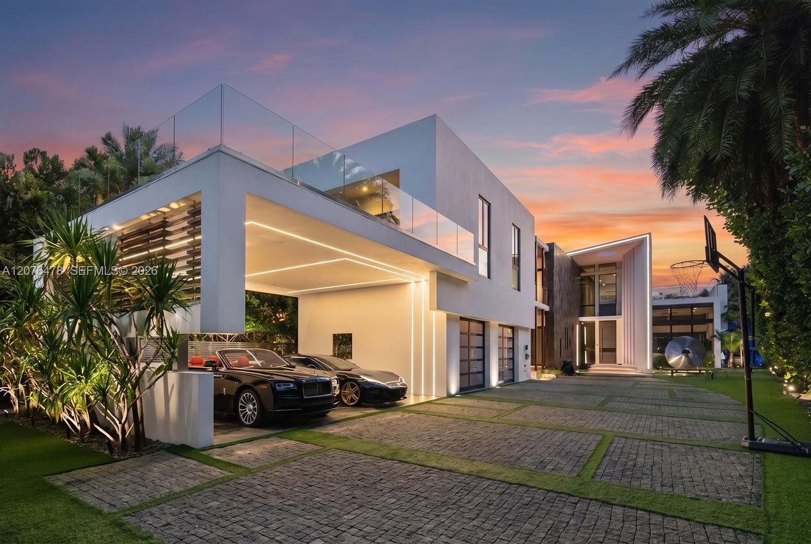 528 Lakeview Ct