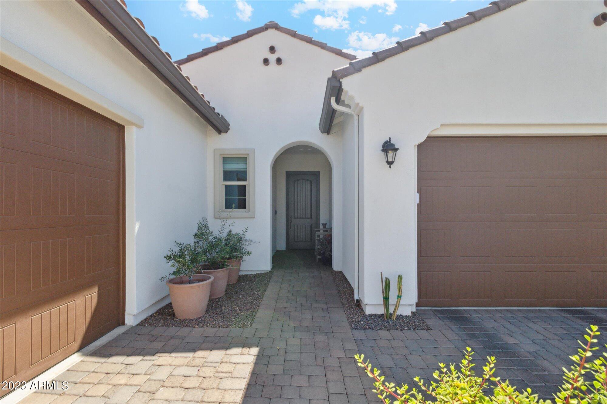 20471 W COOLIDGE Street