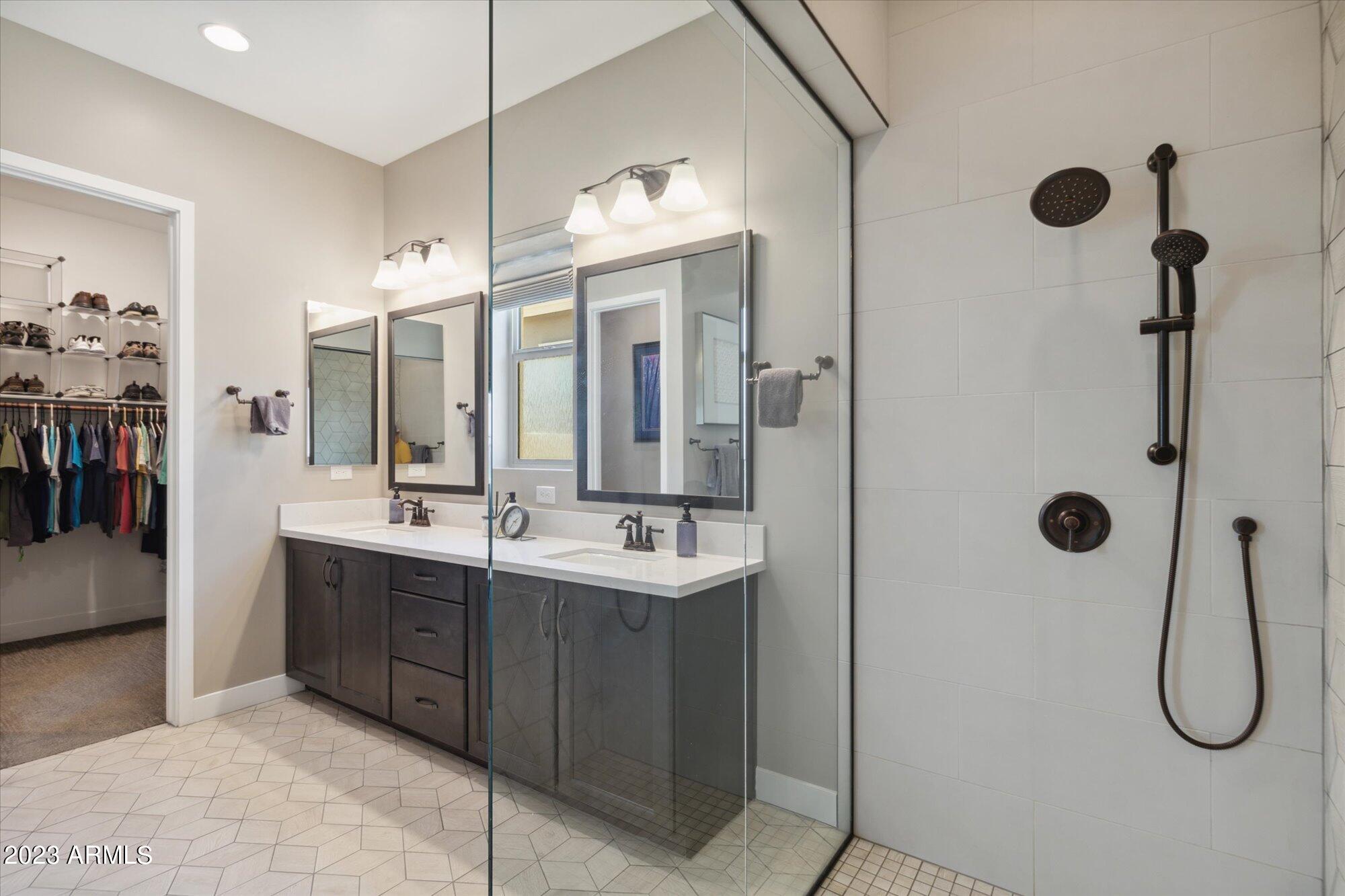 20471 W COOLIDGE Street