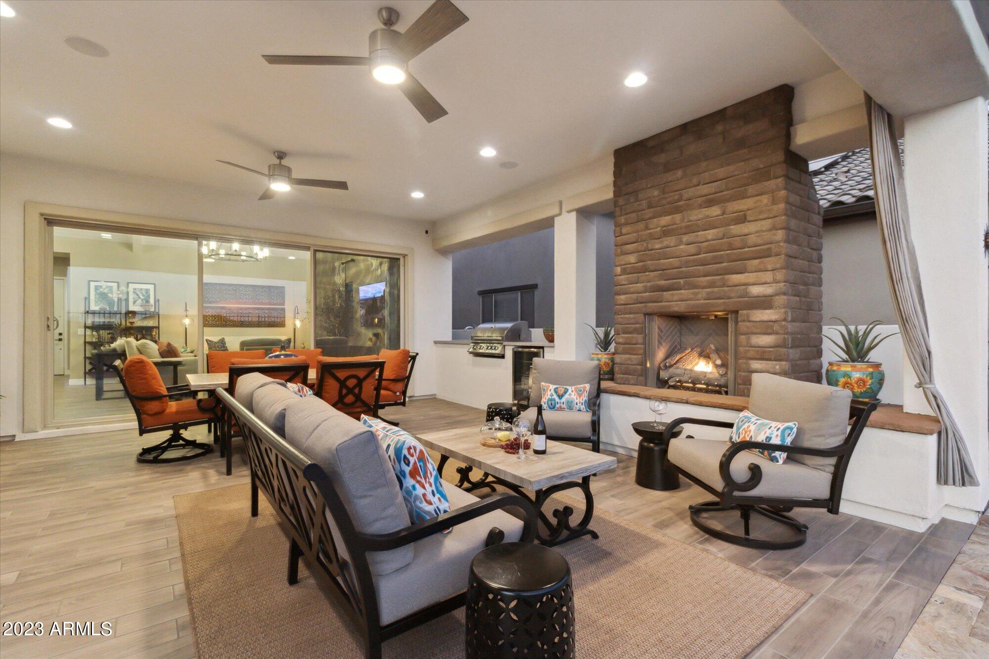 20471 W COOLIDGE Street