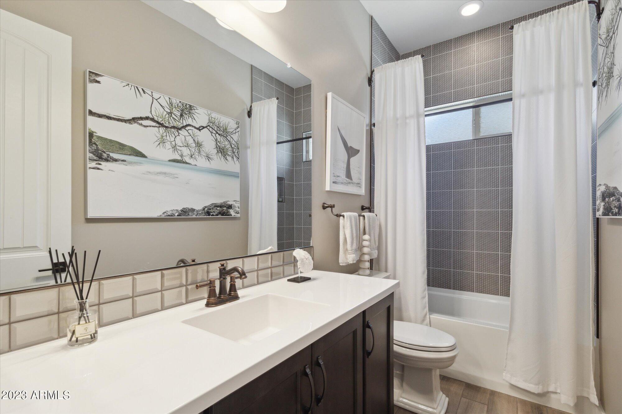 20471 W COOLIDGE Street