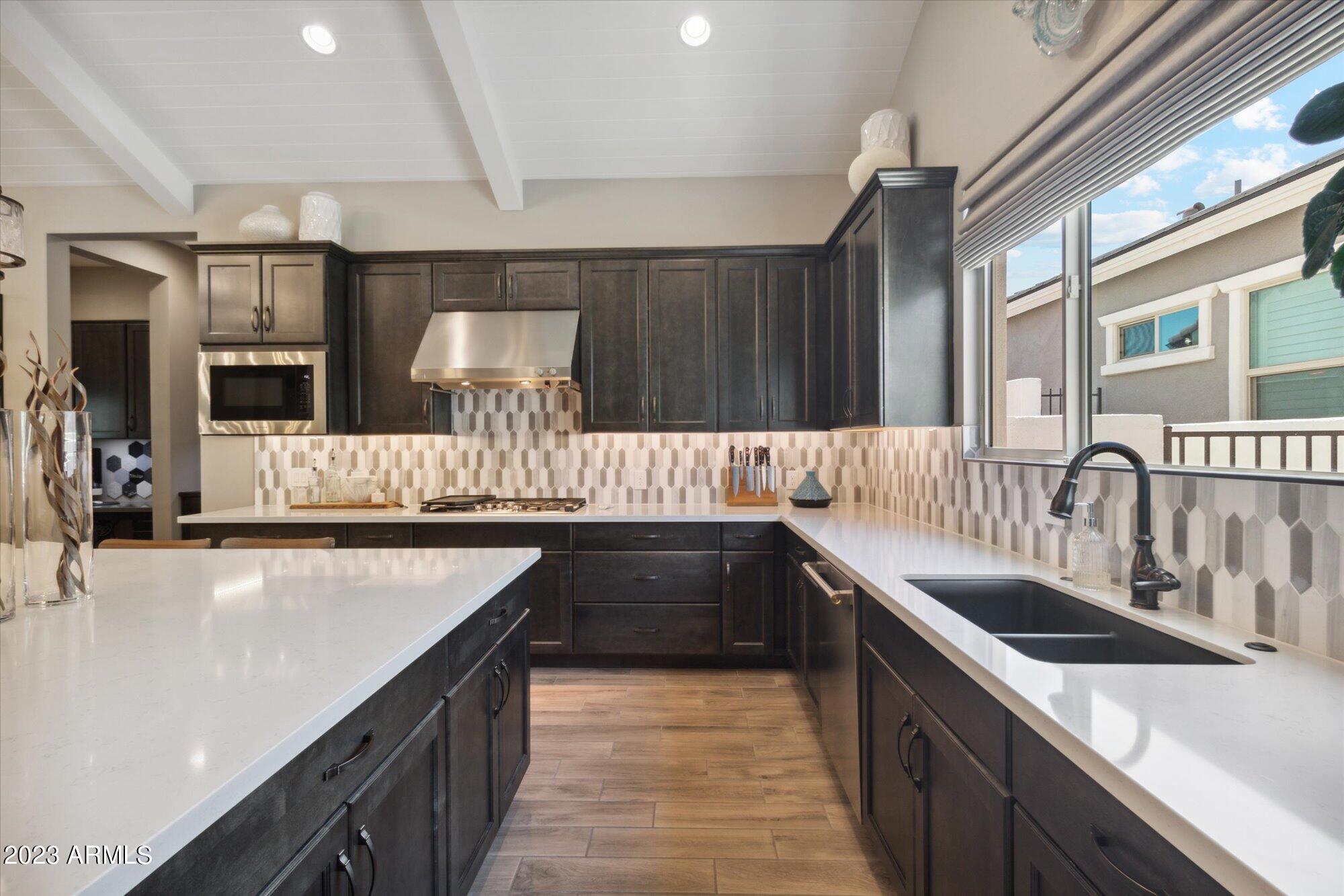 20471 W COOLIDGE Street