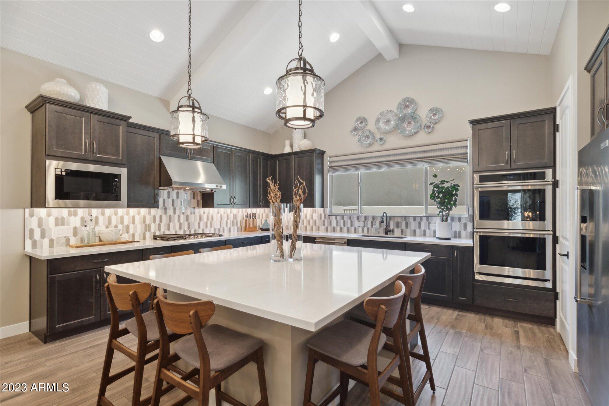 20471 W COOLIDGE Street