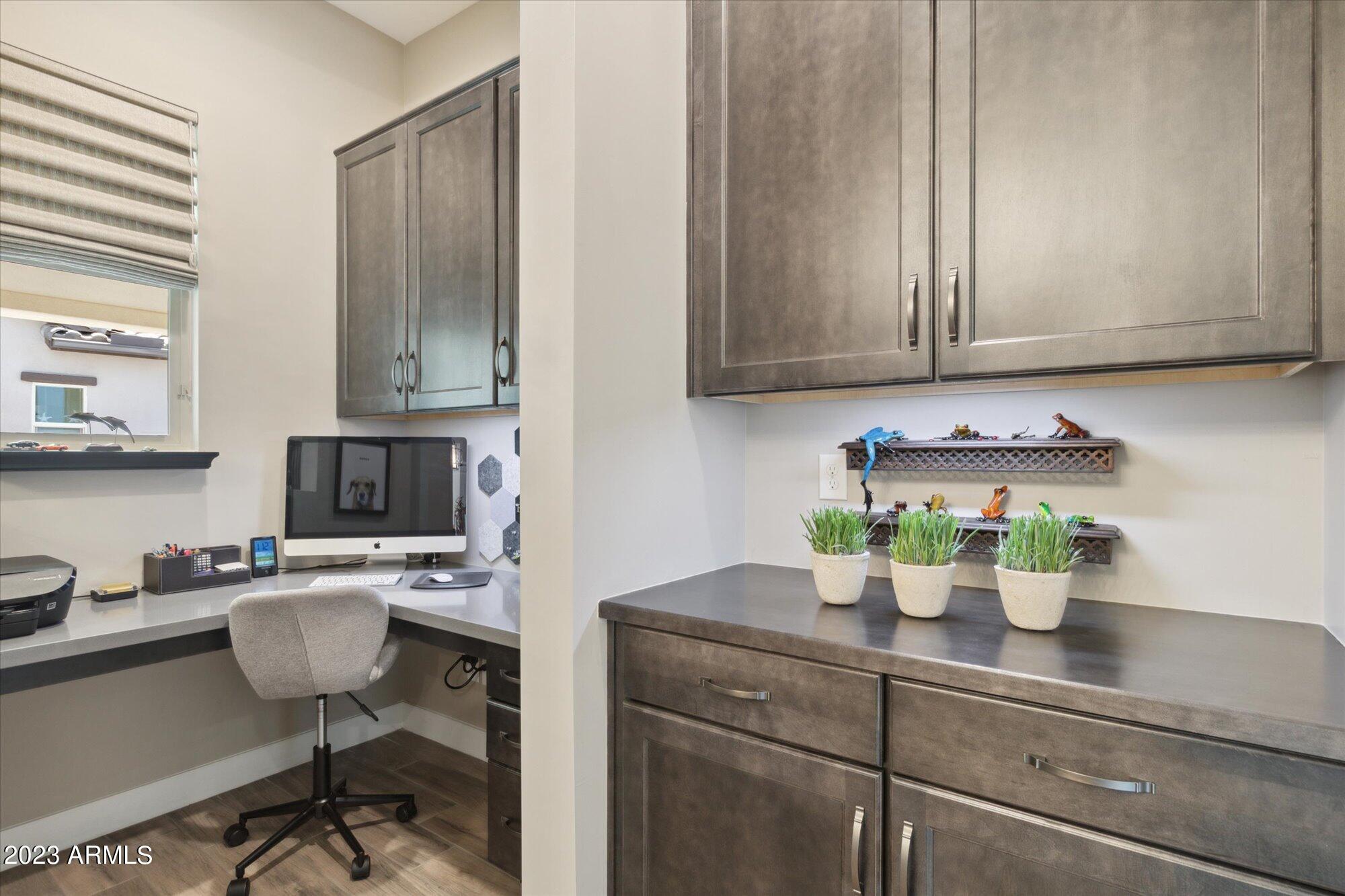 20471 W COOLIDGE Street