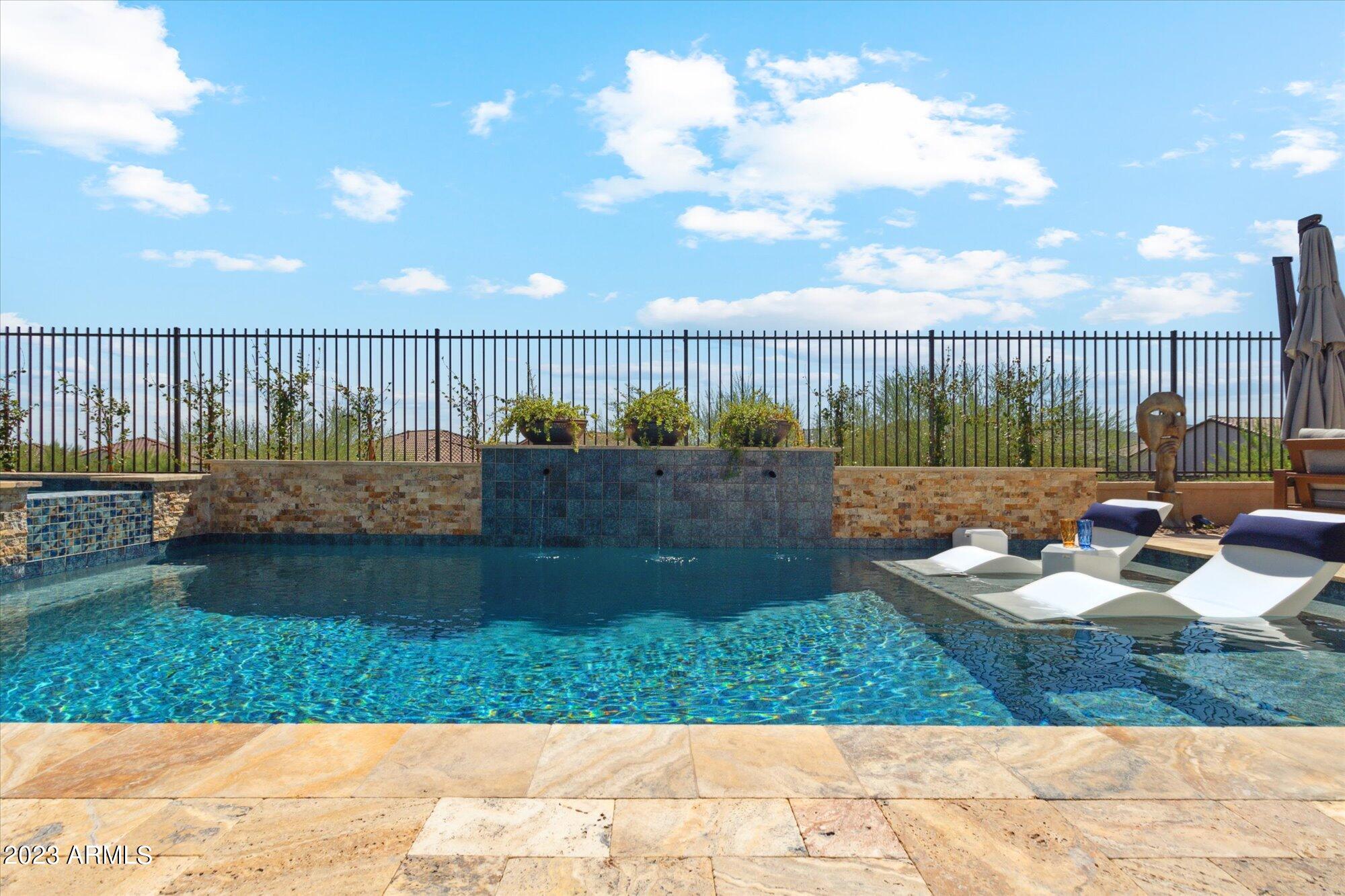 20471 W COOLIDGE Street