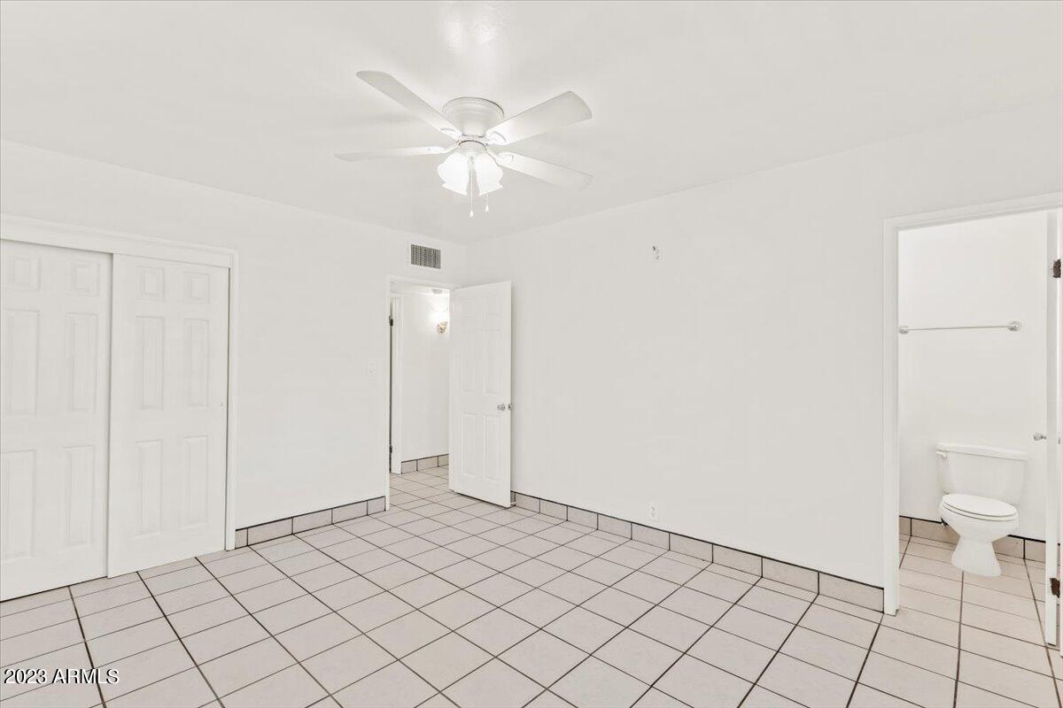 5037 E Clarendon Avenue