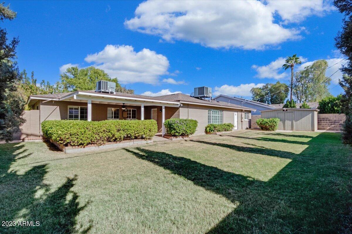 5037 E Clarendon Avenue