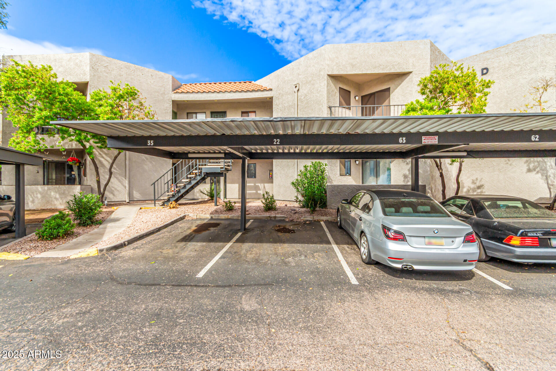 1352 E HIGHLAND Avenue, 117