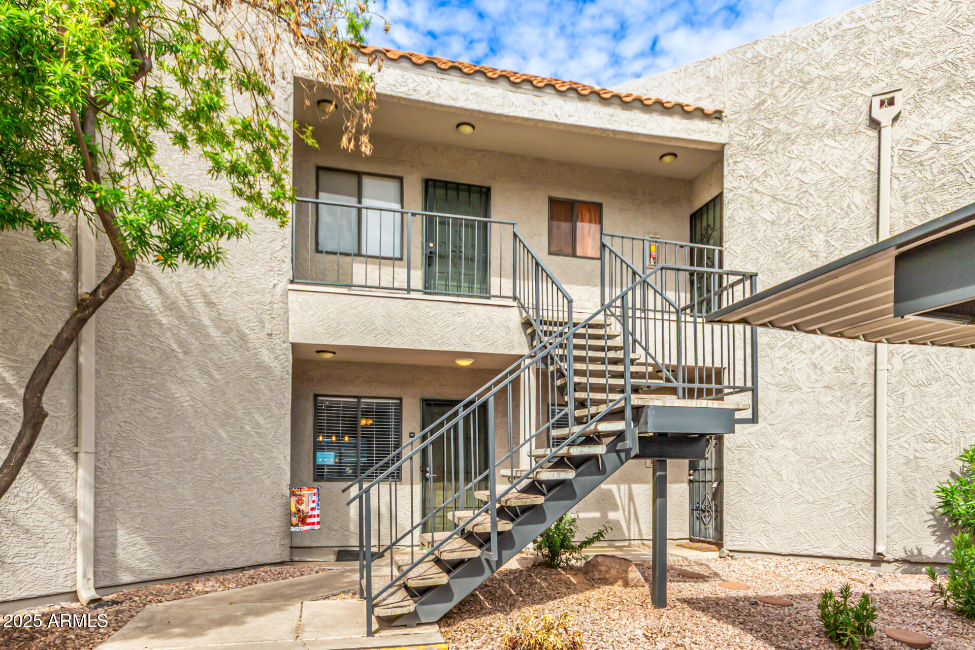 1352 E HIGHLAND Avenue, 117