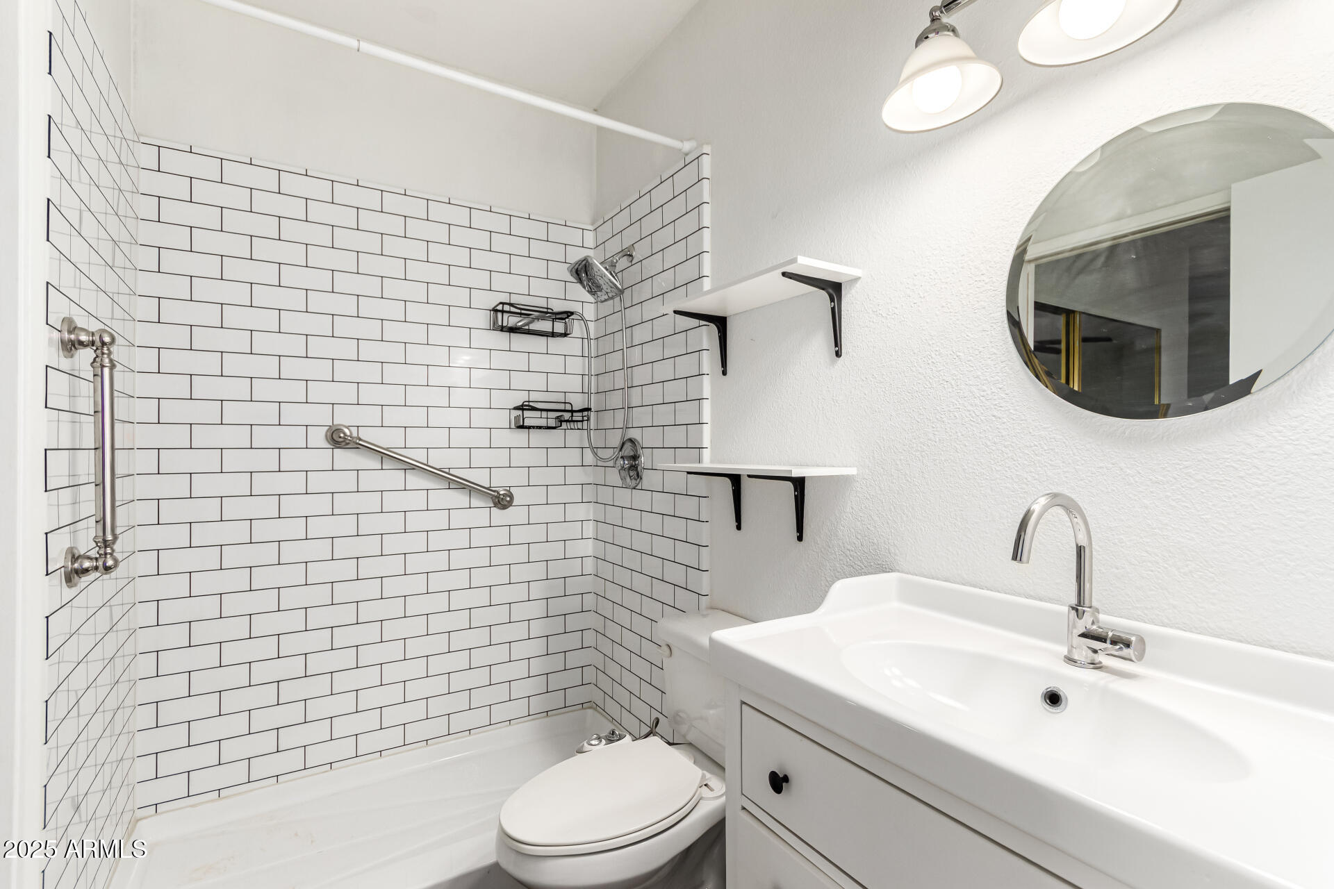 1352 E HIGHLAND Avenue, 117