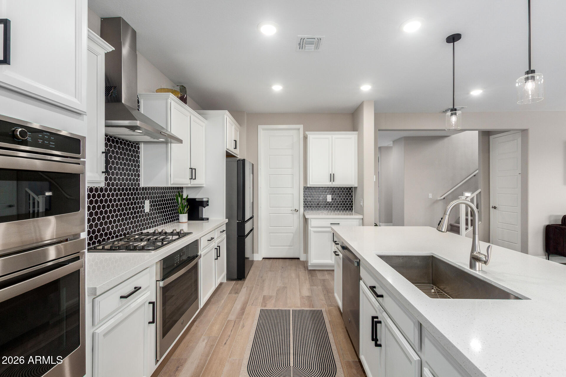 17282 W DAHLIA Drive