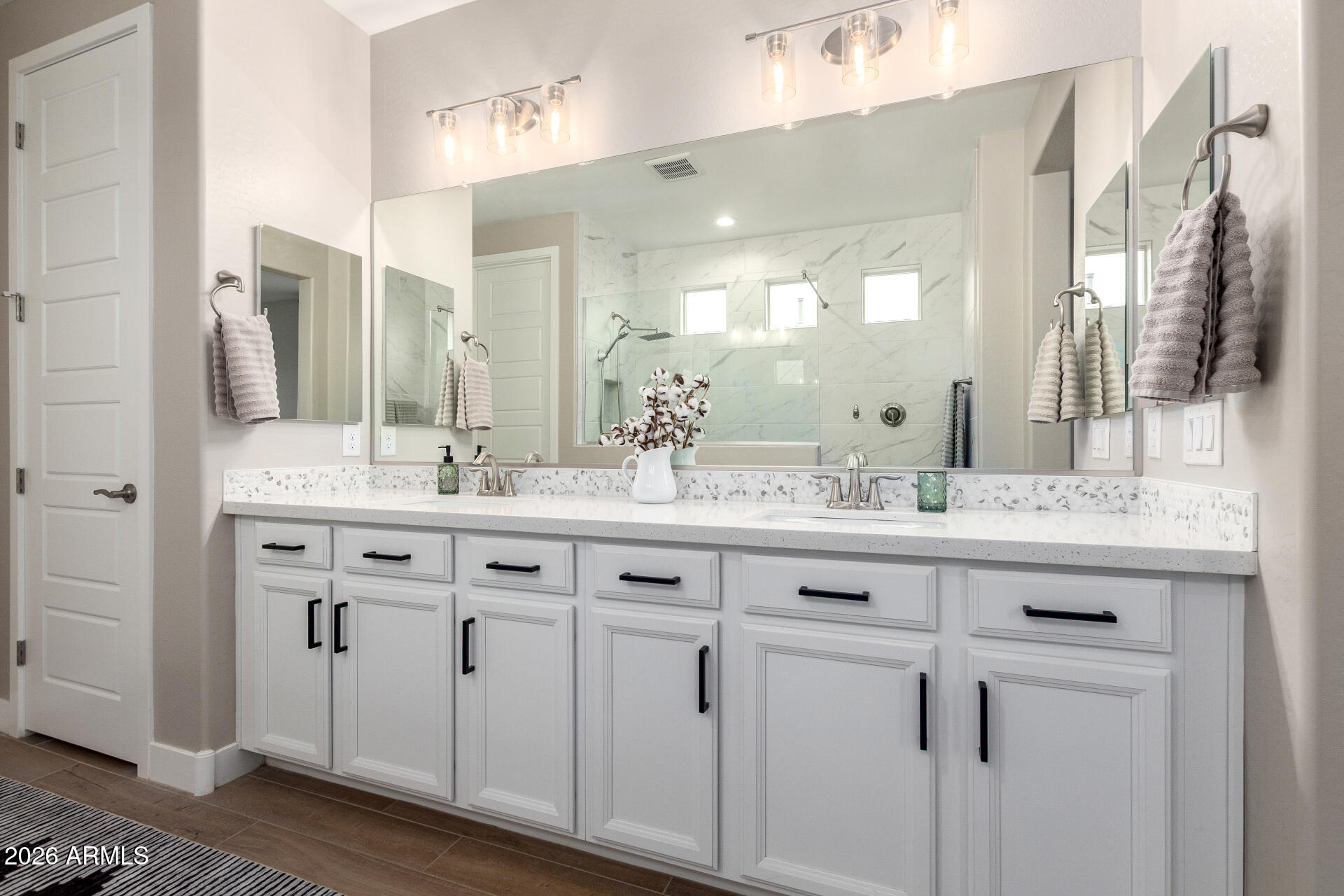 17282 W DAHLIA Drive